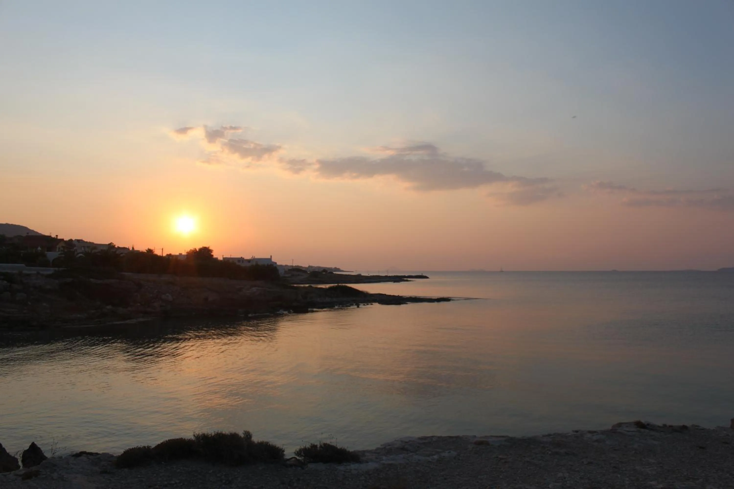 Sunrise in Blue Dolphin Studios and Apartment