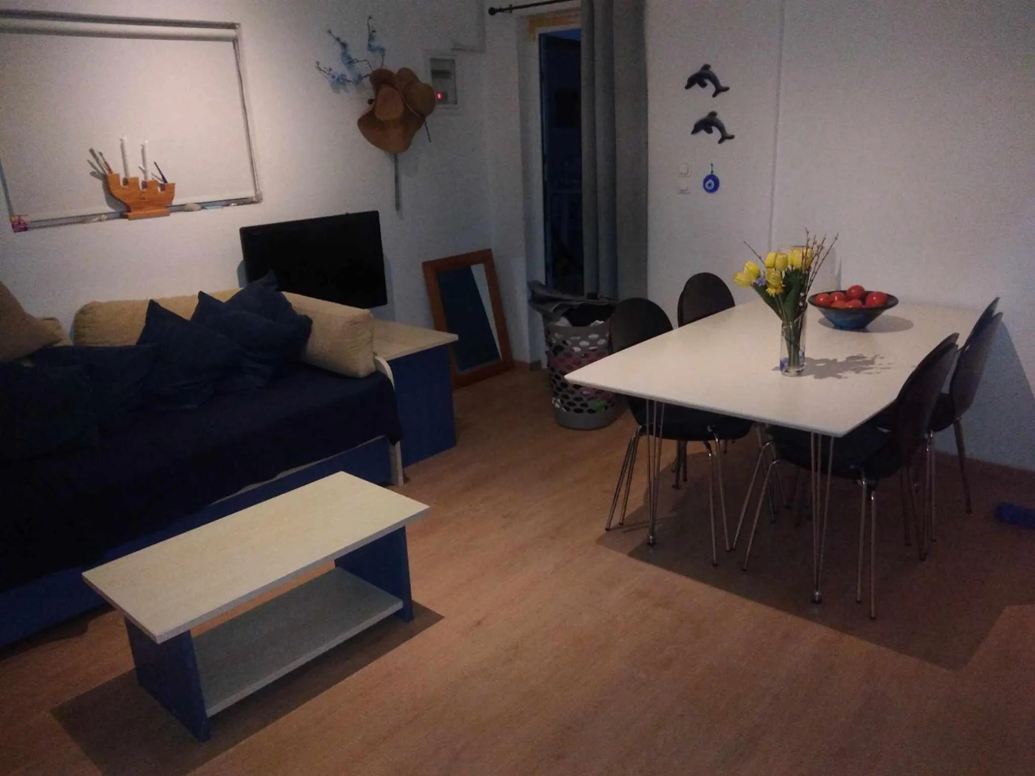 Seating area in Blue Dolphin Studios and Apartment