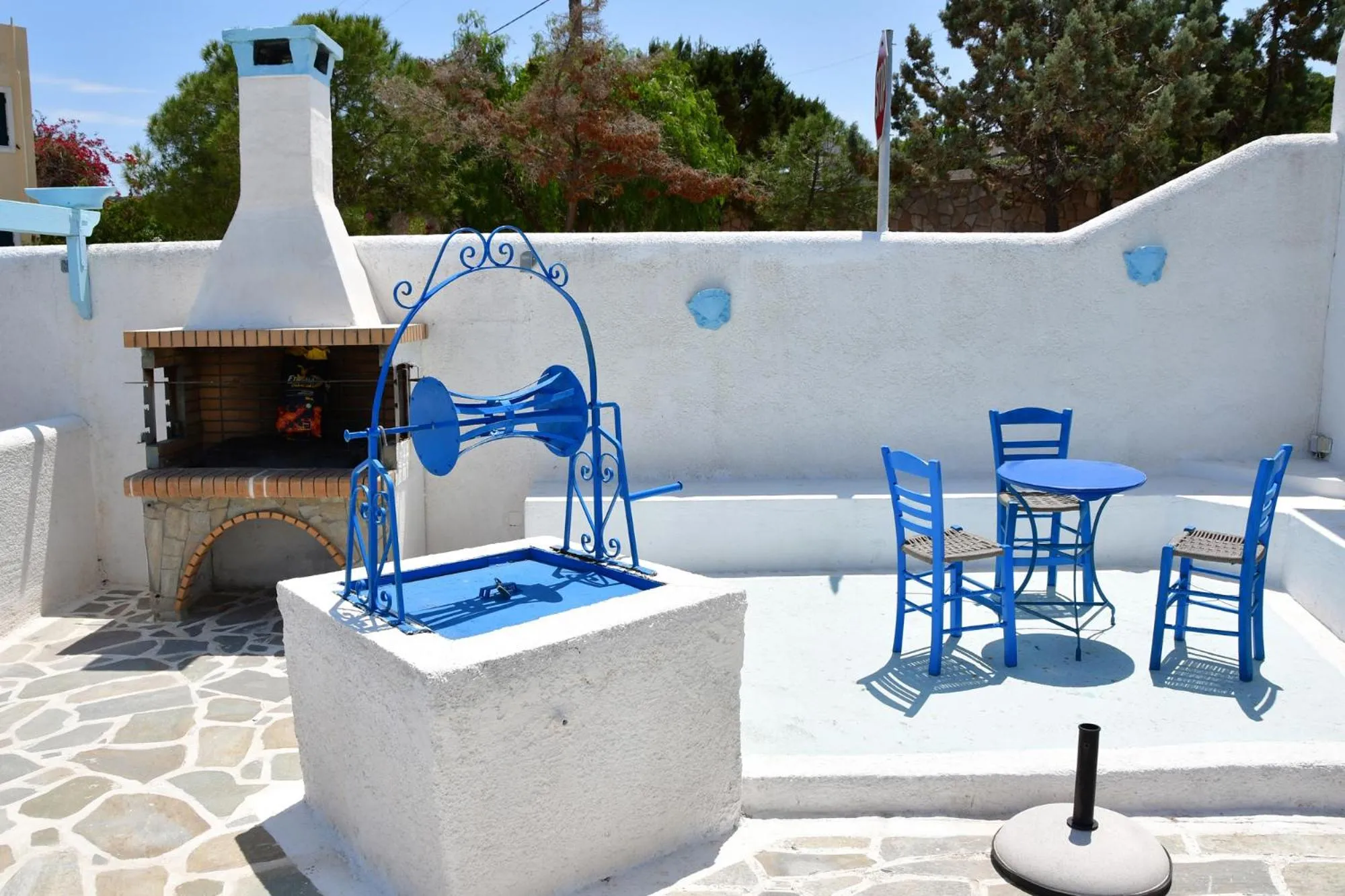 Property building in Blue Dolphin Studios and Apartment