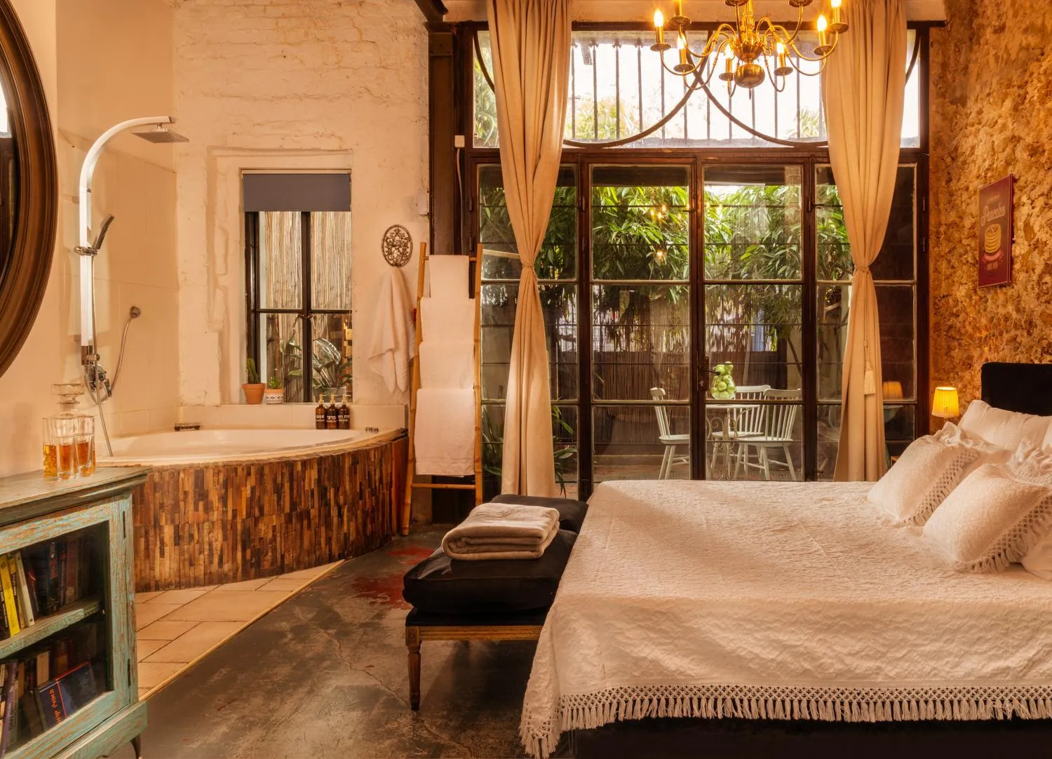 Bed in Trieste Neve Tzedek Boutique Suites Tel Aviv