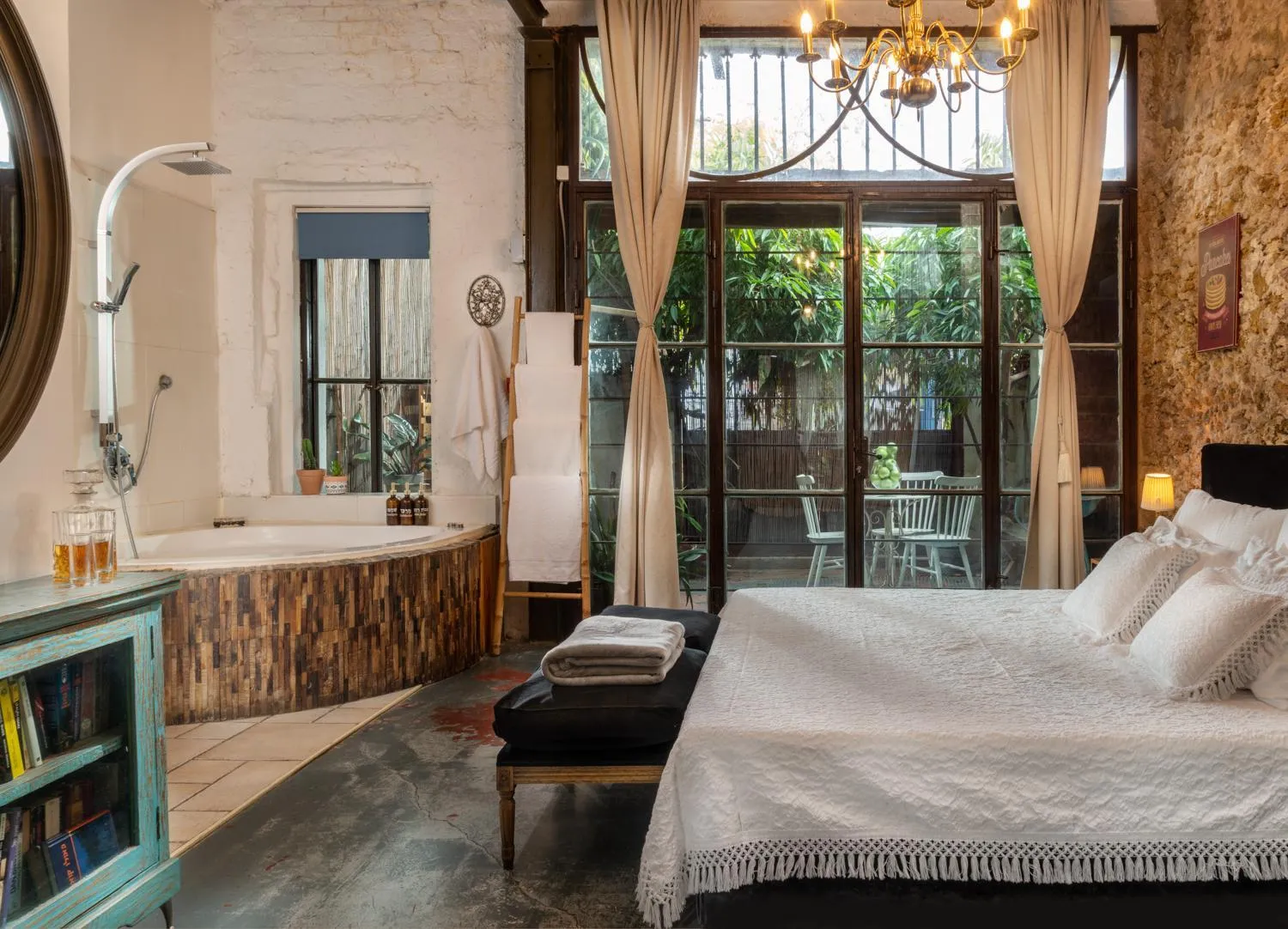 Photo of the whole room, Bed in Trieste Neve Tzedek Boutique Suites Tel Aviv