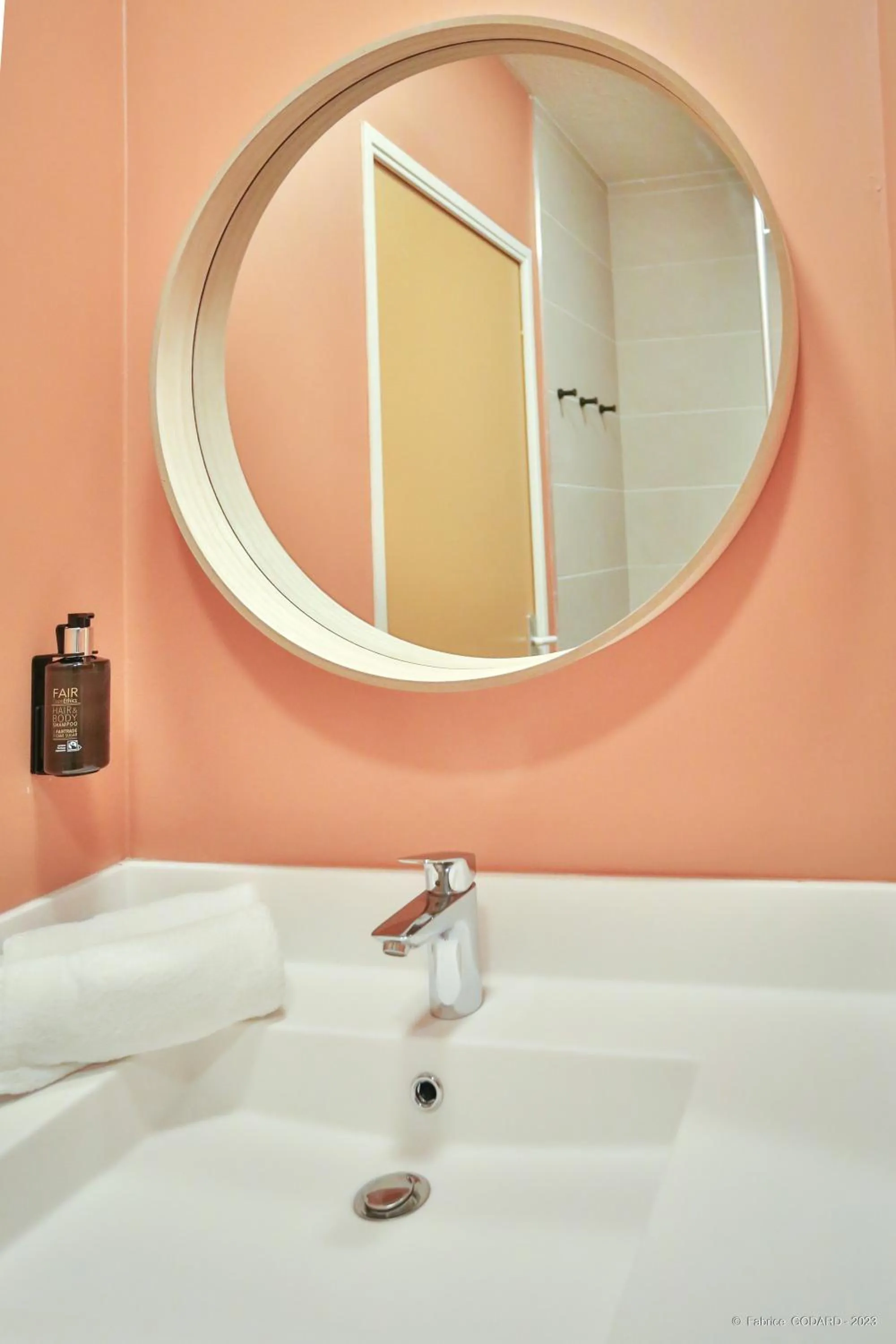Bathroom in Hôtel Le Refuge des Sources