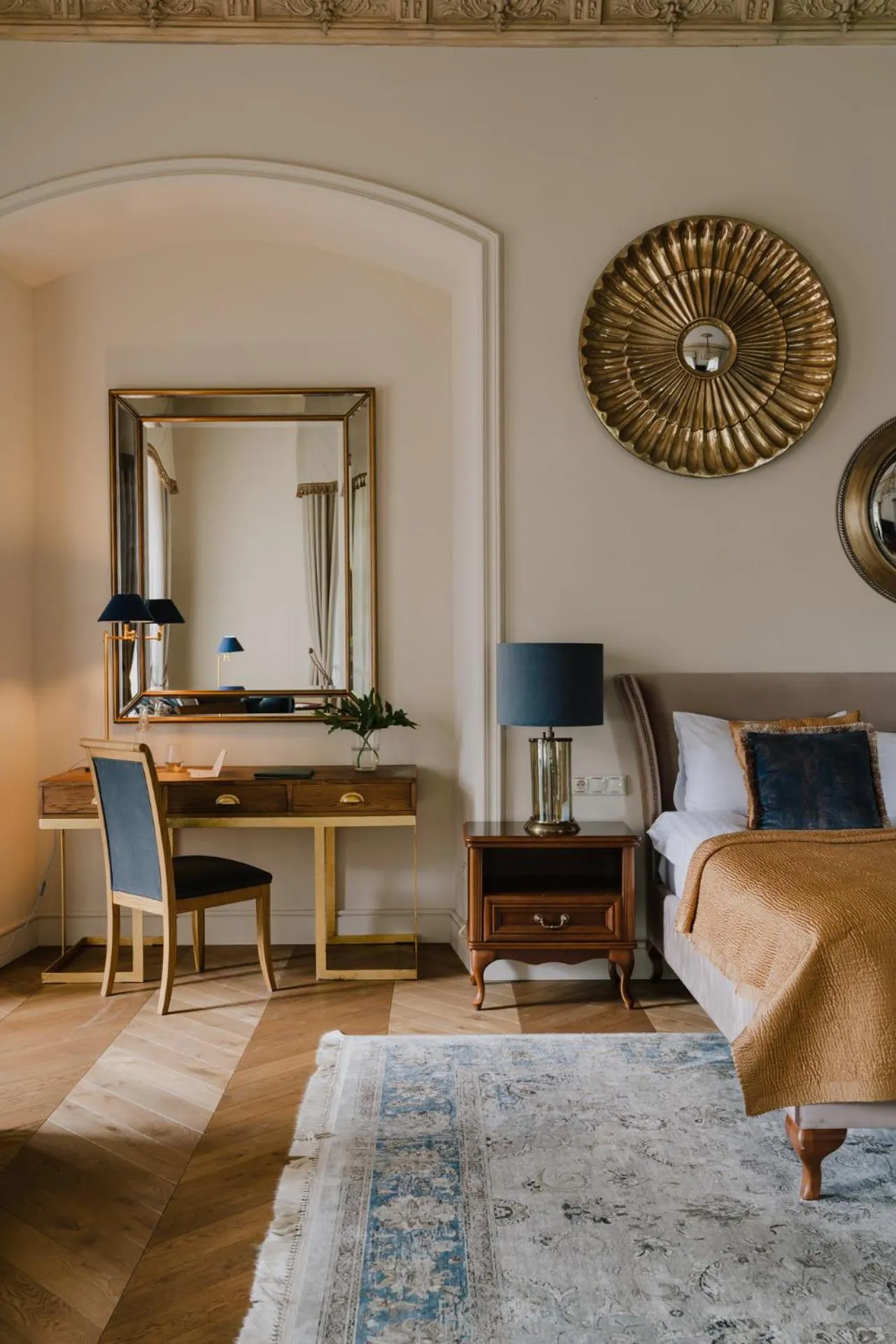 Photo of the whole room, Bed in Pałac Mojęcice