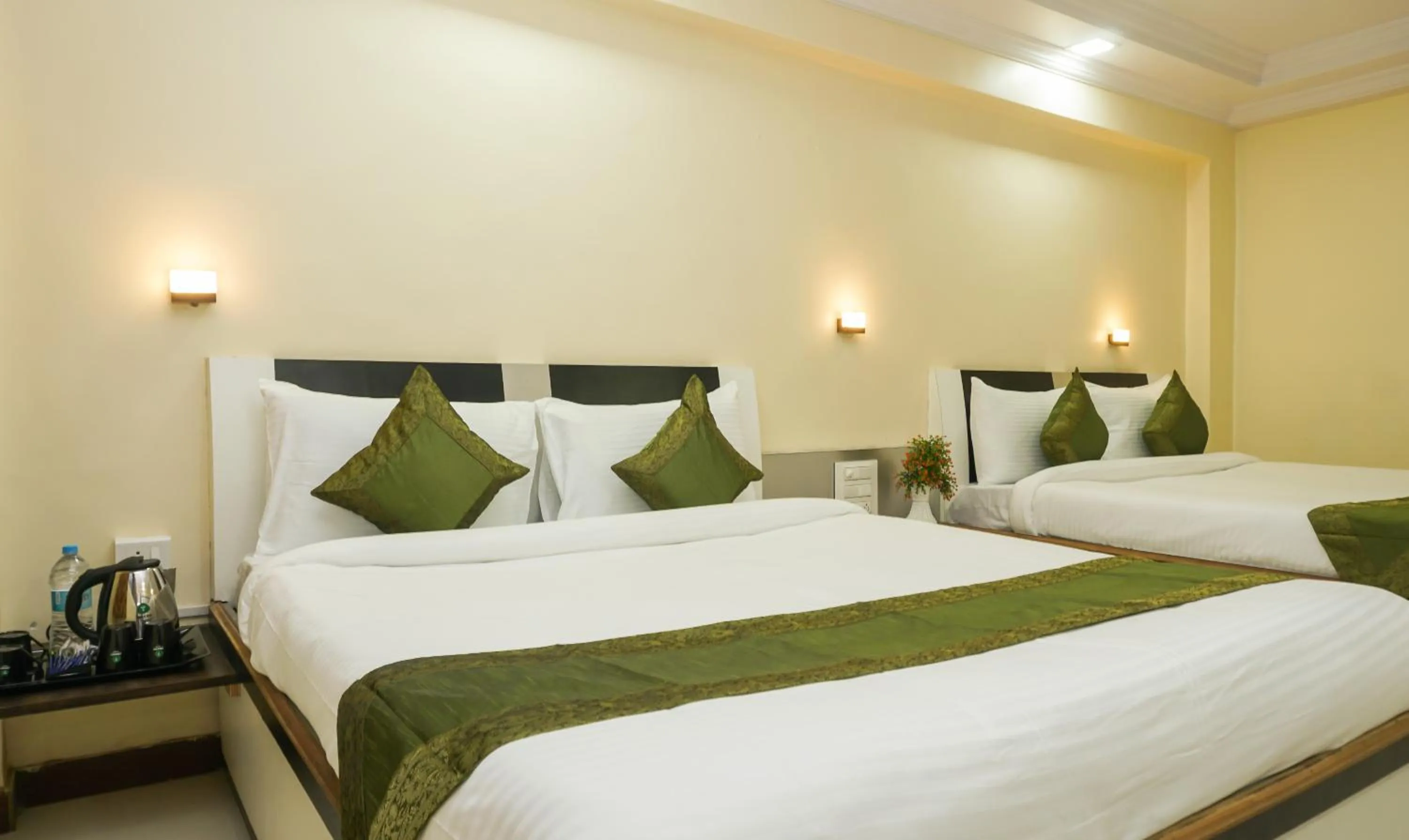 Bedroom, Bed in Treebo Hillway Inn Main Market