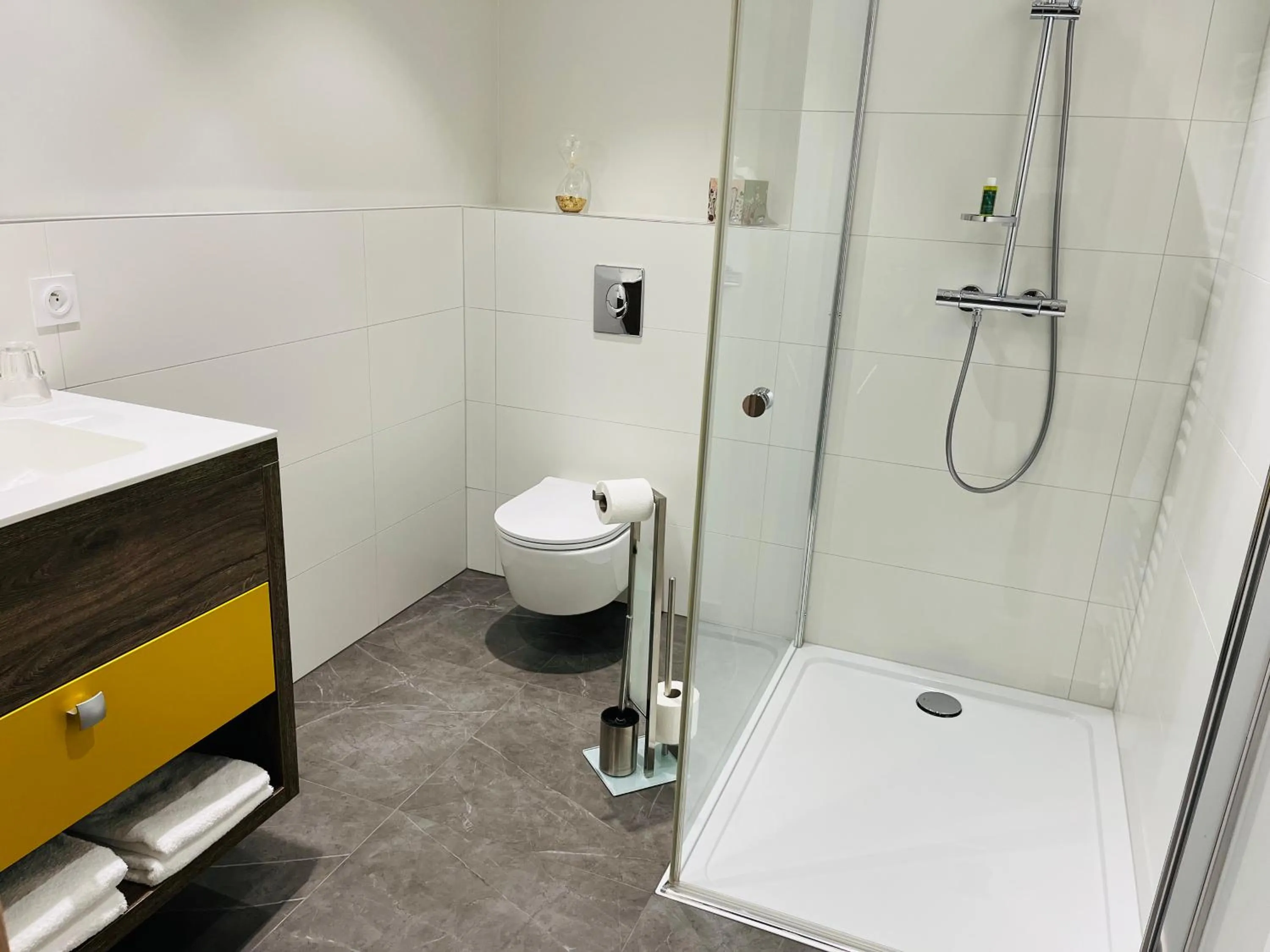 Bathroom in Maison d hotes Coeur de Village Alsace & spa