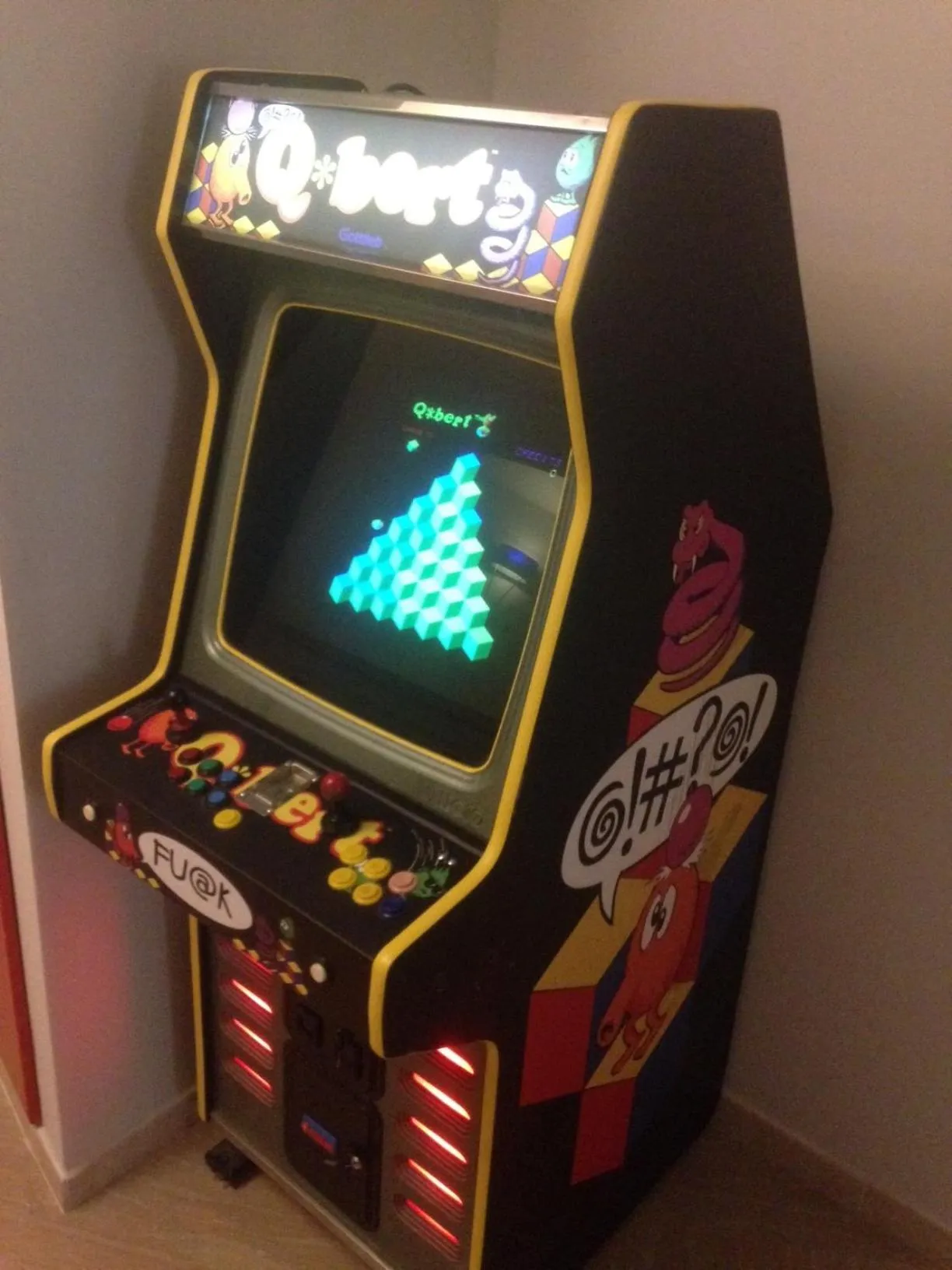 Game Room in Napoli City Inn