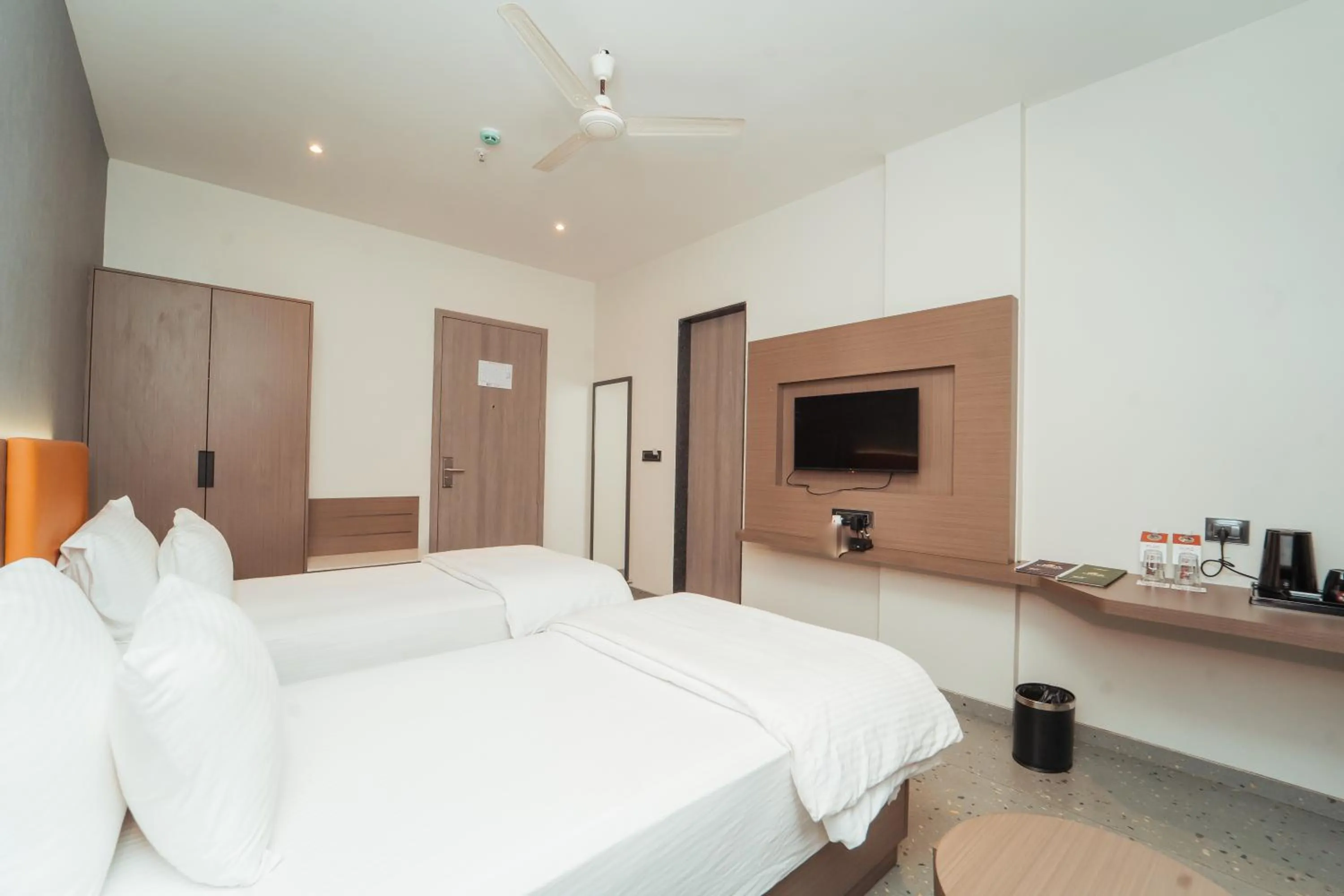 Bed in Mastiff Hotel Chinchwad by OTHPL