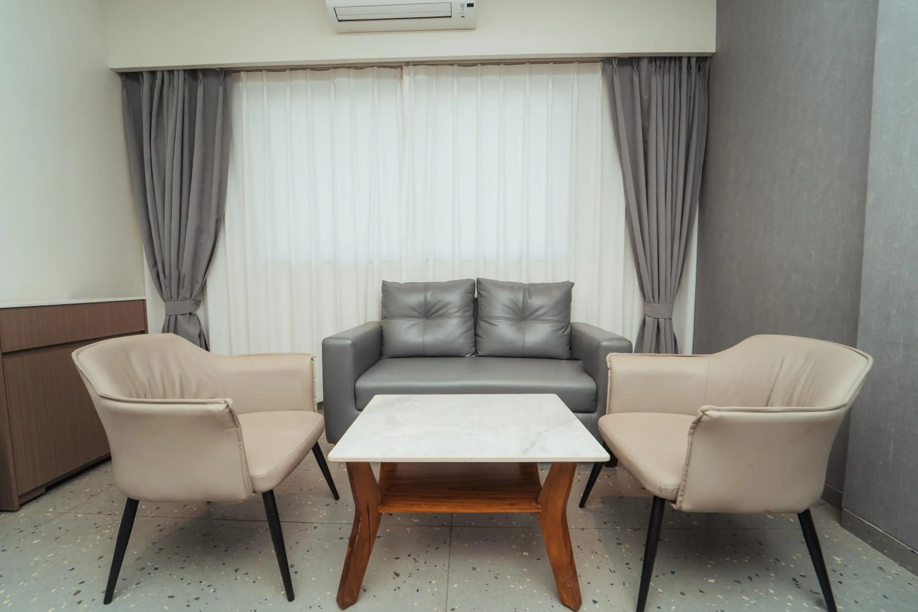 Mastiff Hotel Chinchwad by OTHPL