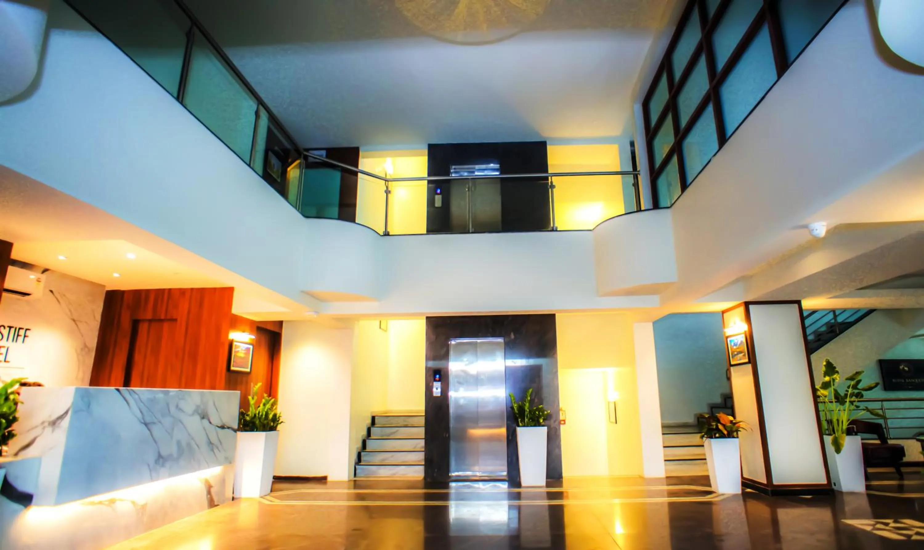 Lobby or reception in Mastiff Hotel Chinchwad by OTHPL