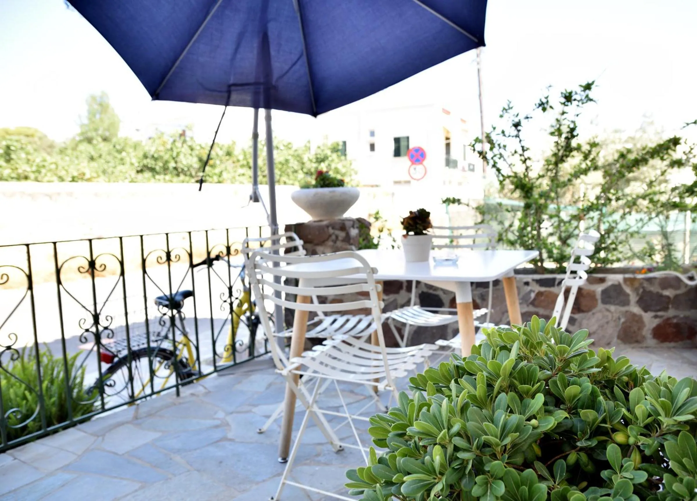 Patio in Hotel Aegina