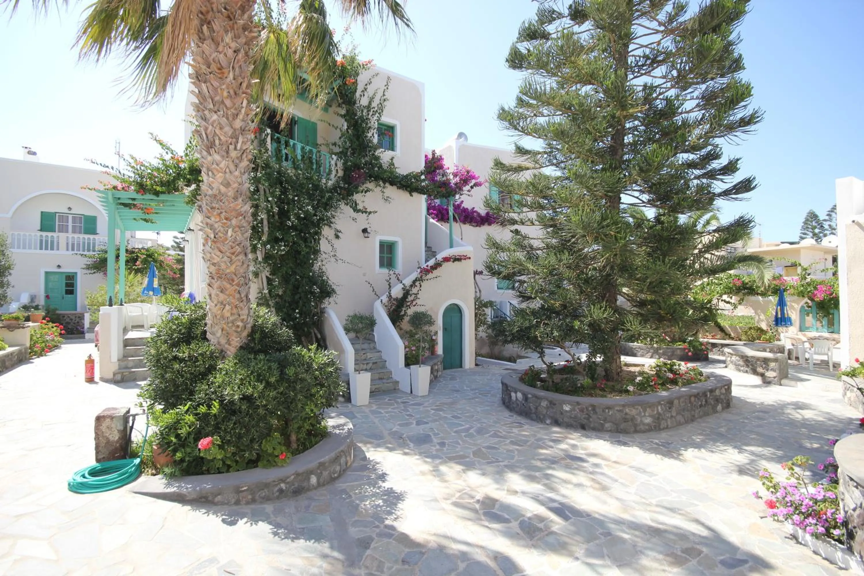 Facade/entrance in Joanna Villas