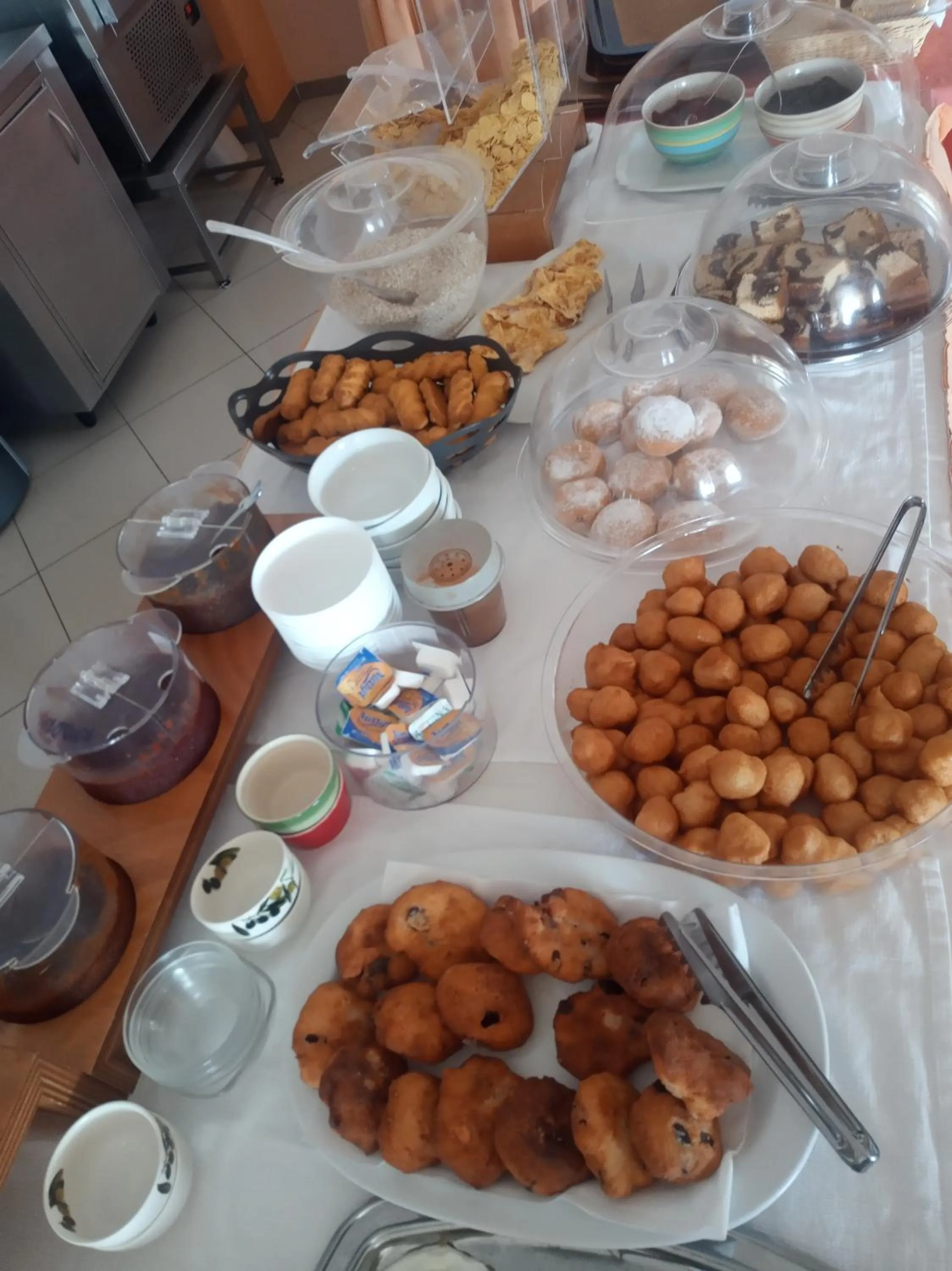 Buffet breakfast in Agnanti Hotel