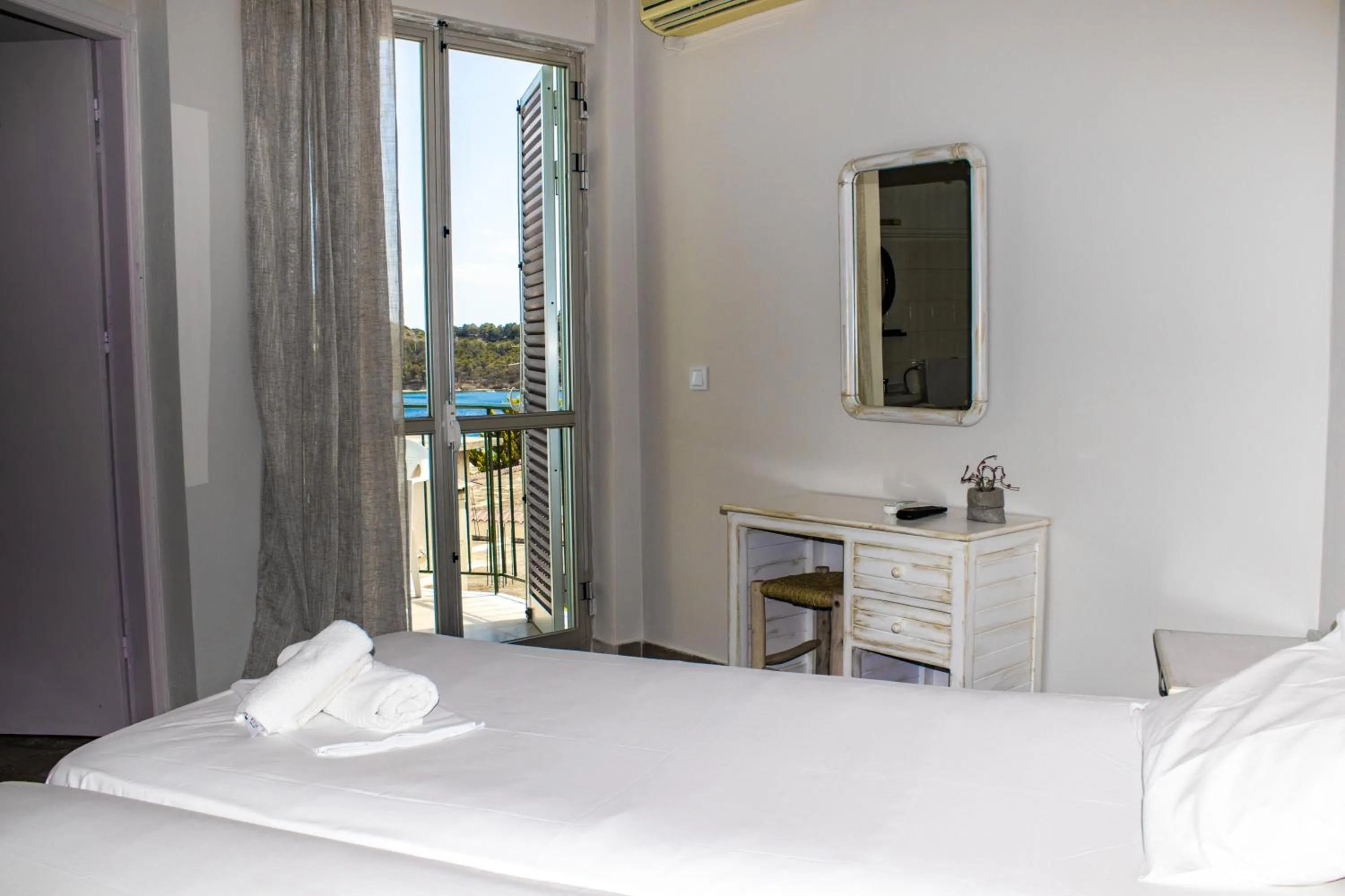 Bed in Bob's Apartments