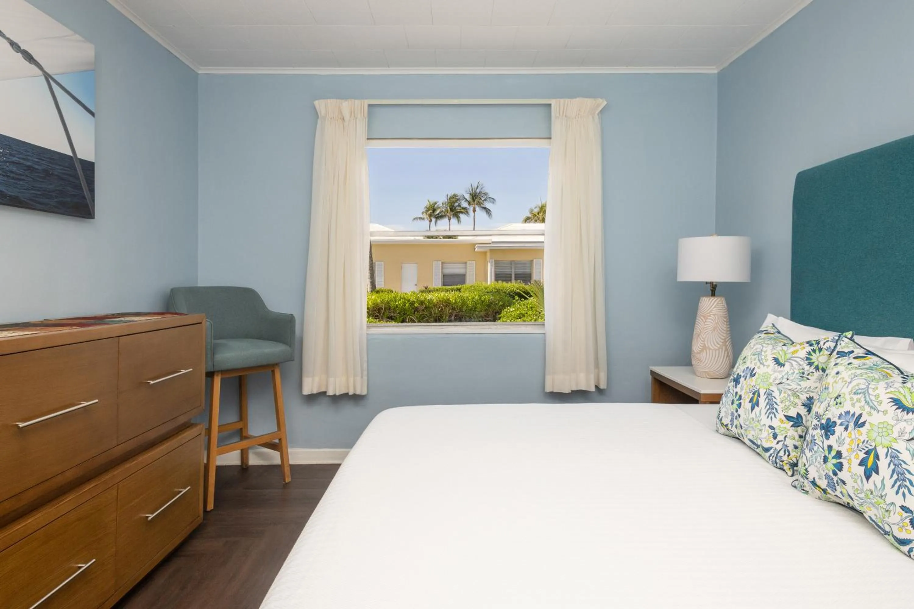 Bedroom, Bed in Delray Breakers on the Ocean