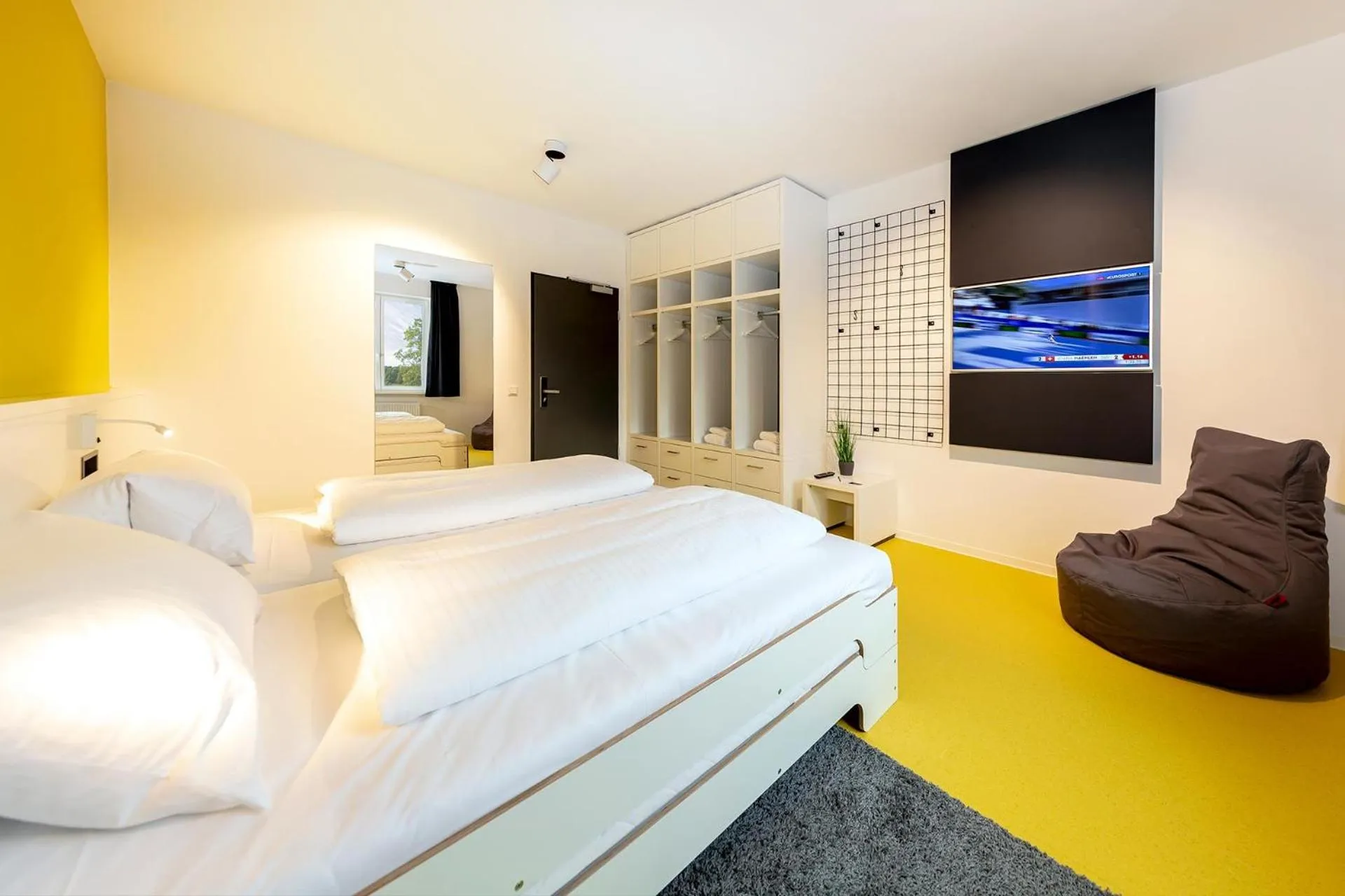 Photo of the whole room, Bed in Hotel Athletik Kiel