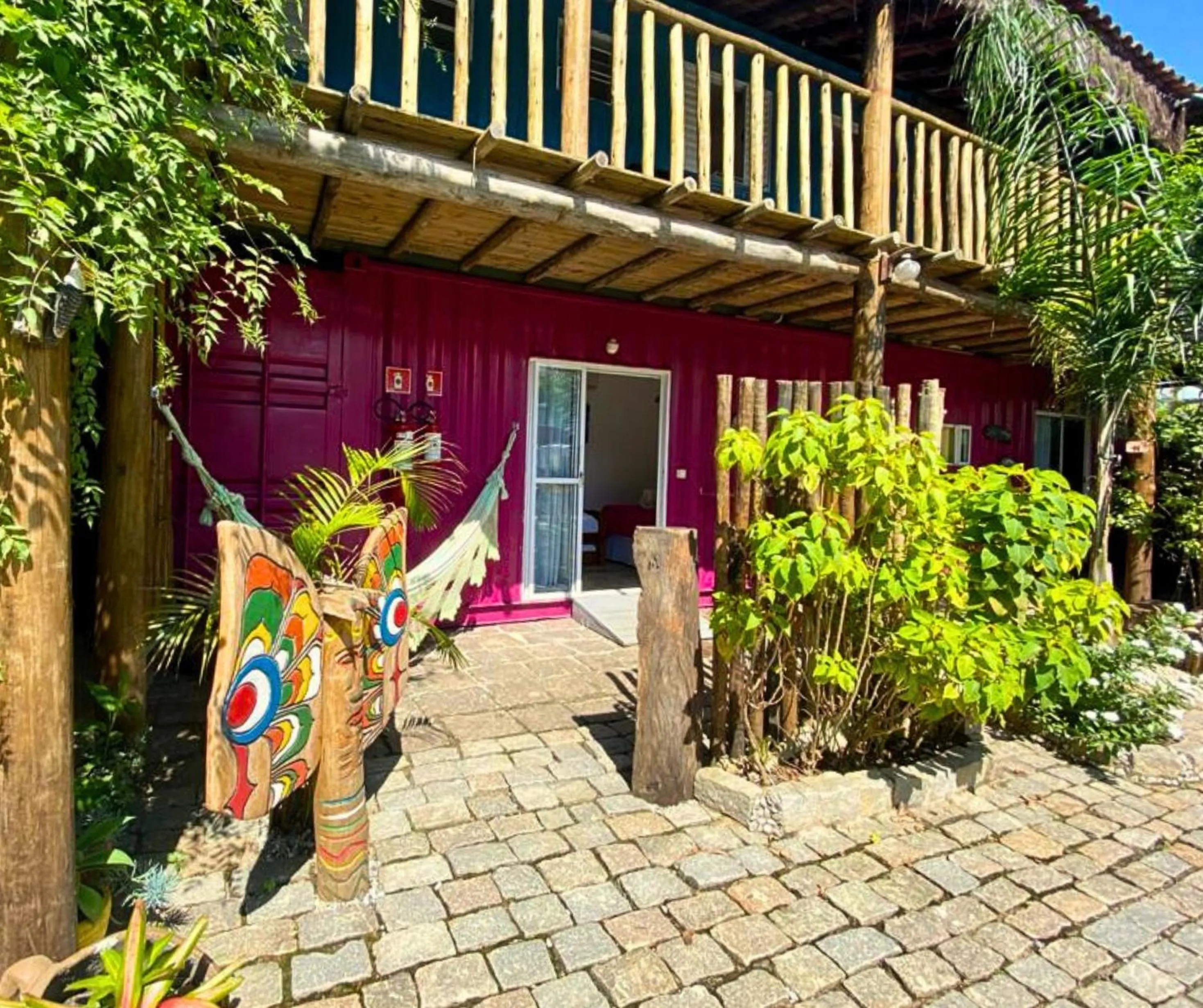 Property building in Pousada Papaya Container