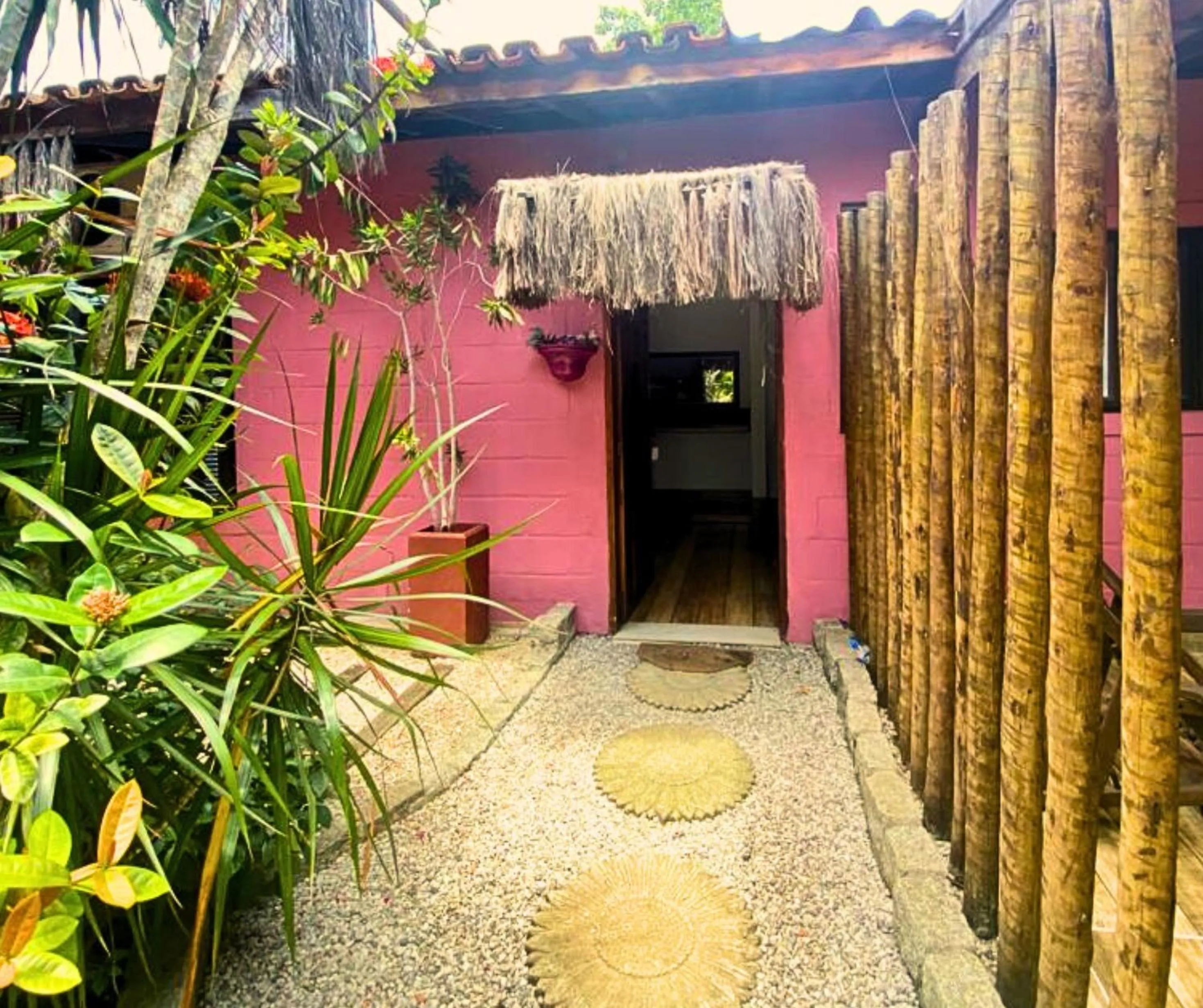 Day in Pousada Papaya Container