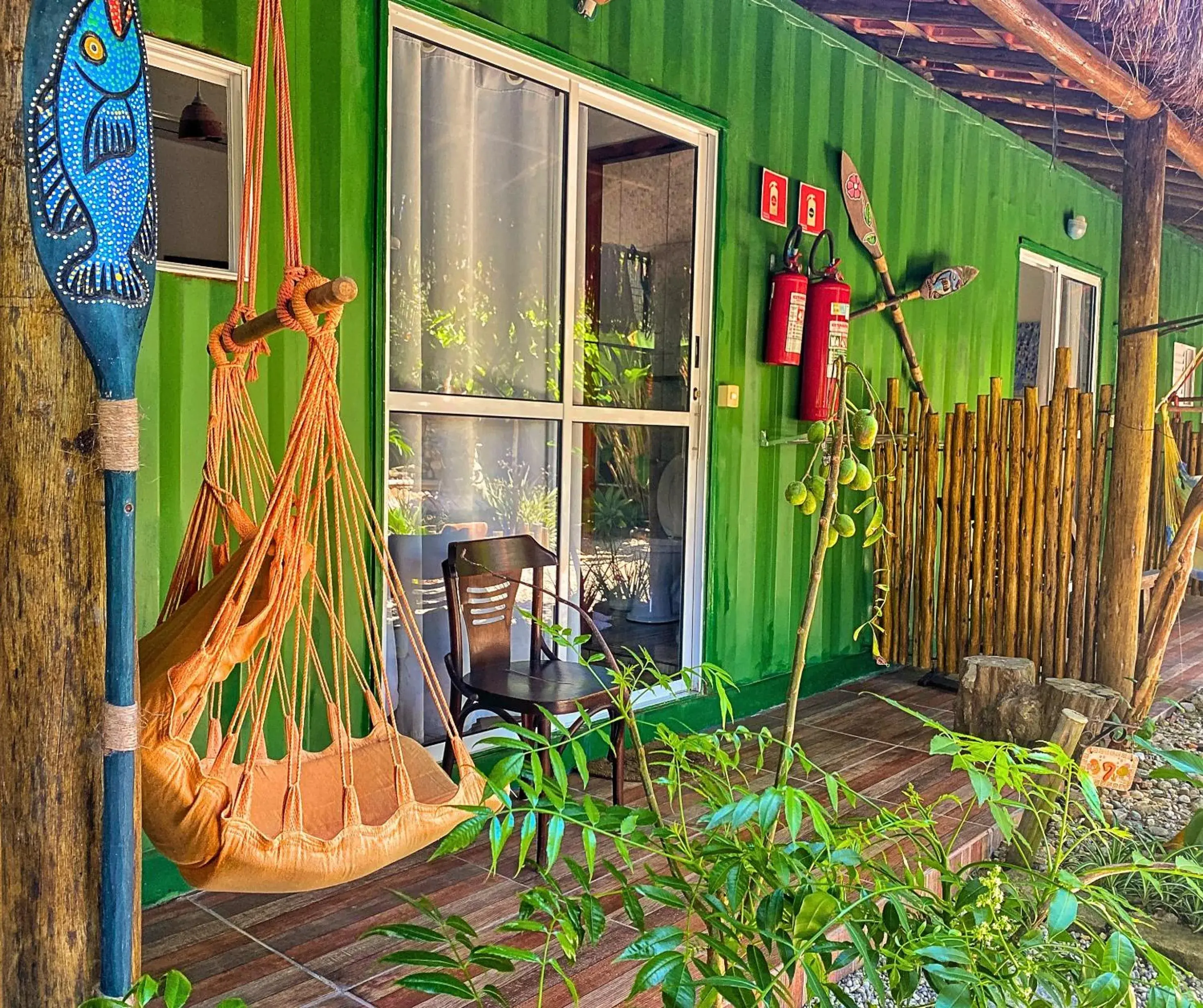 Double Room in Pousada Papaya Container Double Room in Pousada Papaya Container