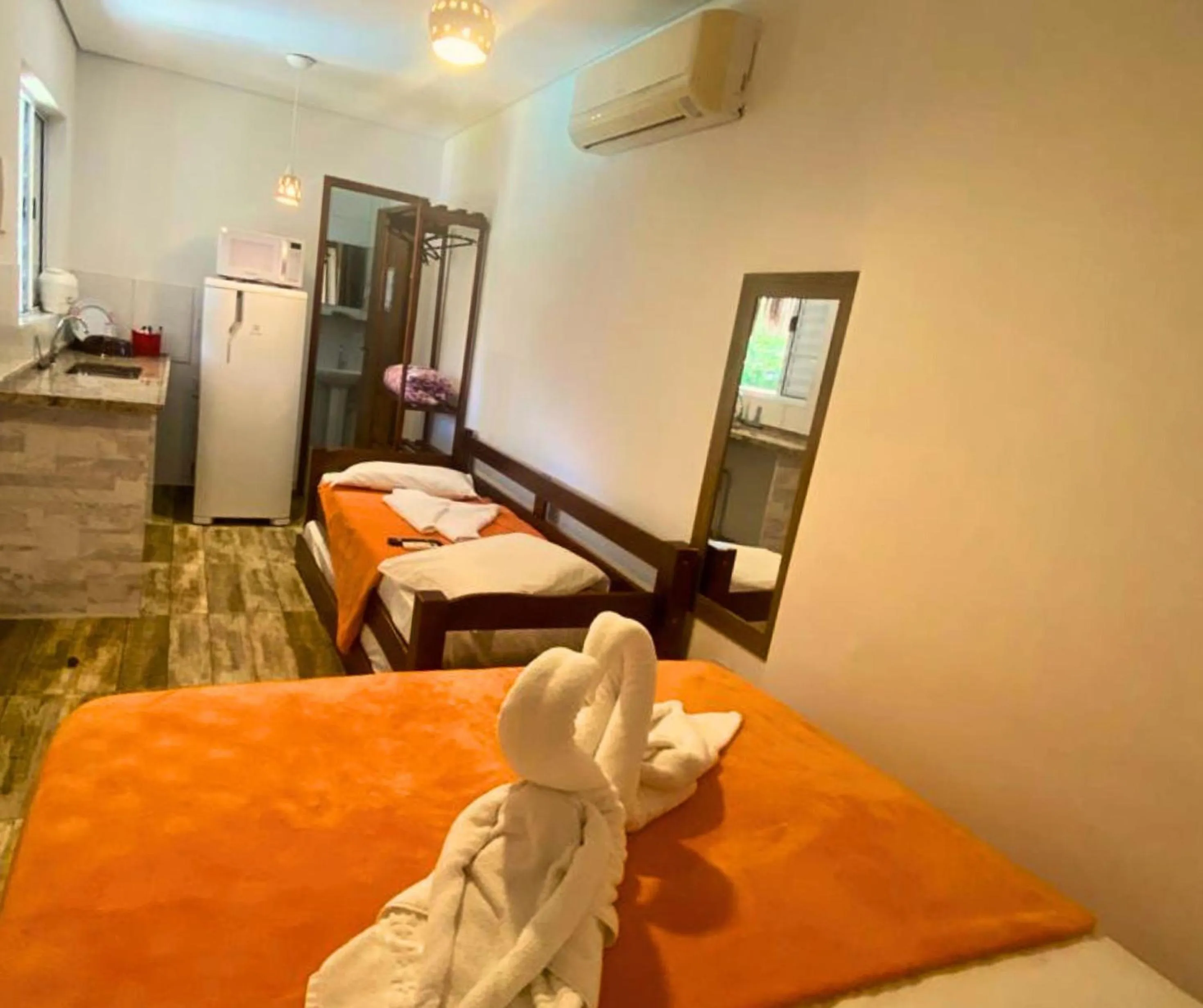 Bed in Pousada Papaya Container