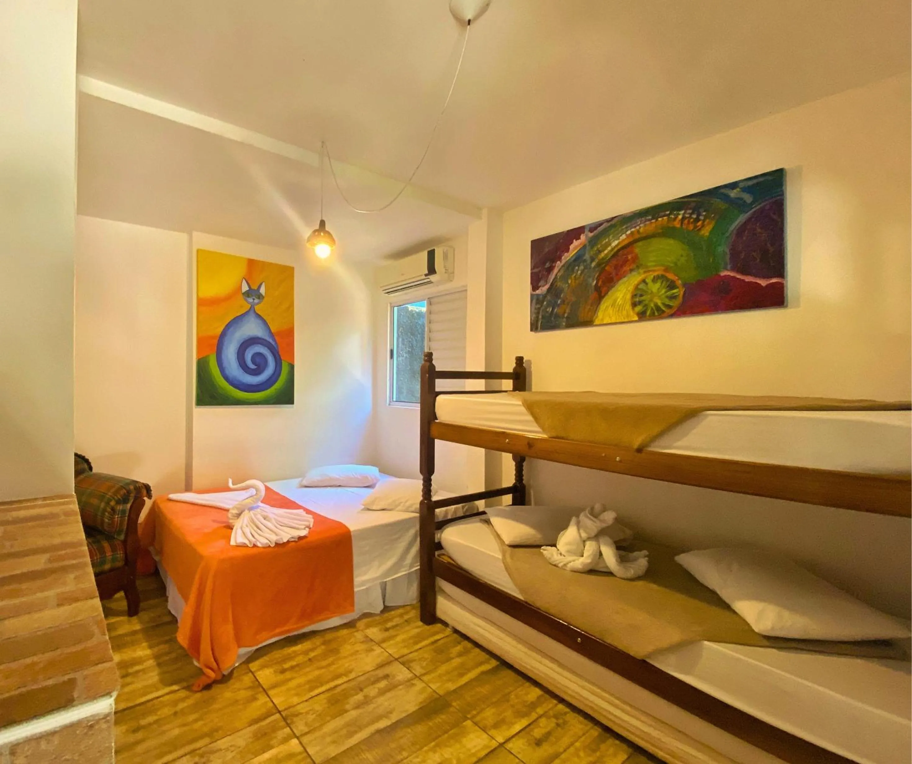 Bed in Pousada Papaya Container