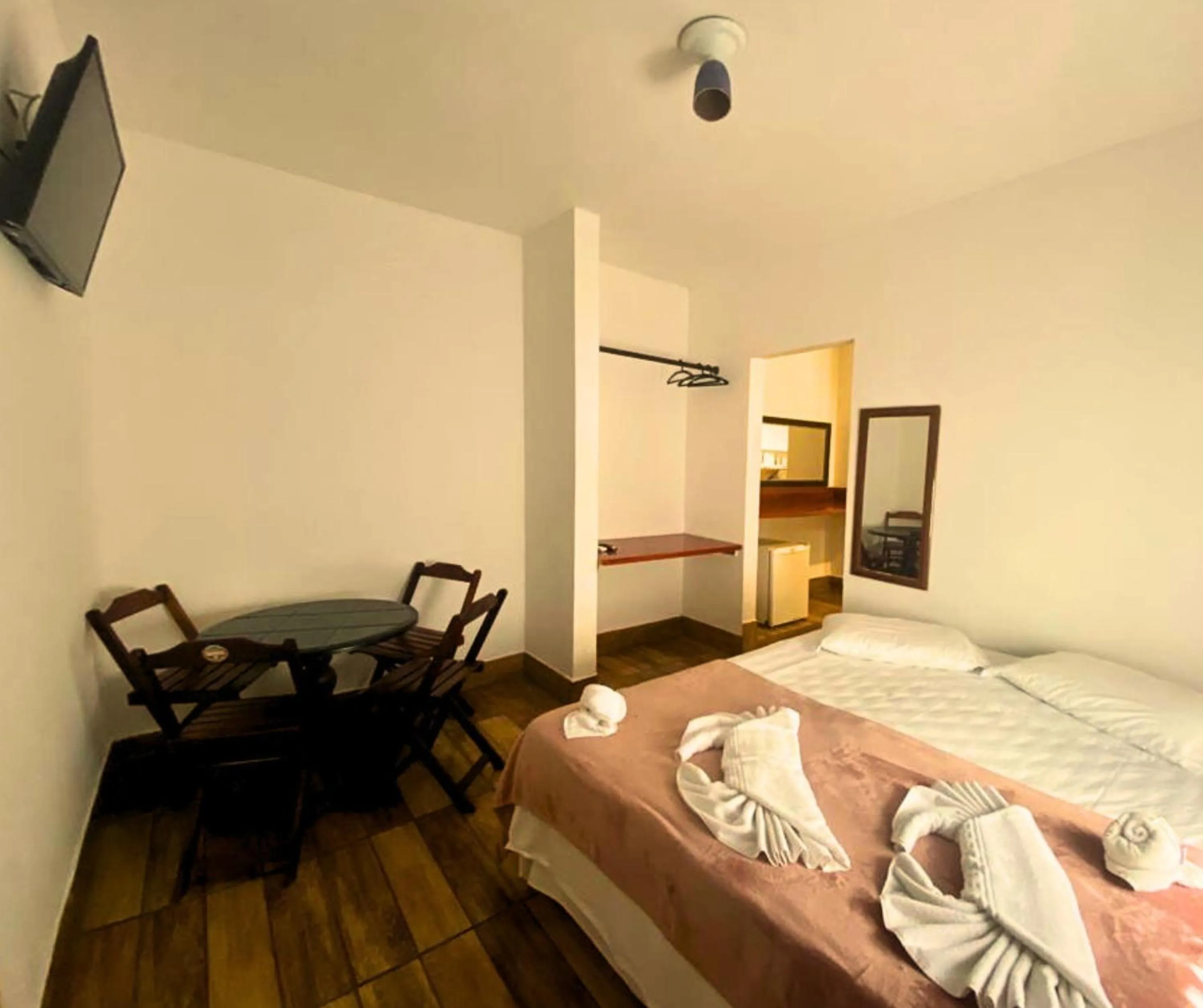 Bed in Pousada Papaya Container