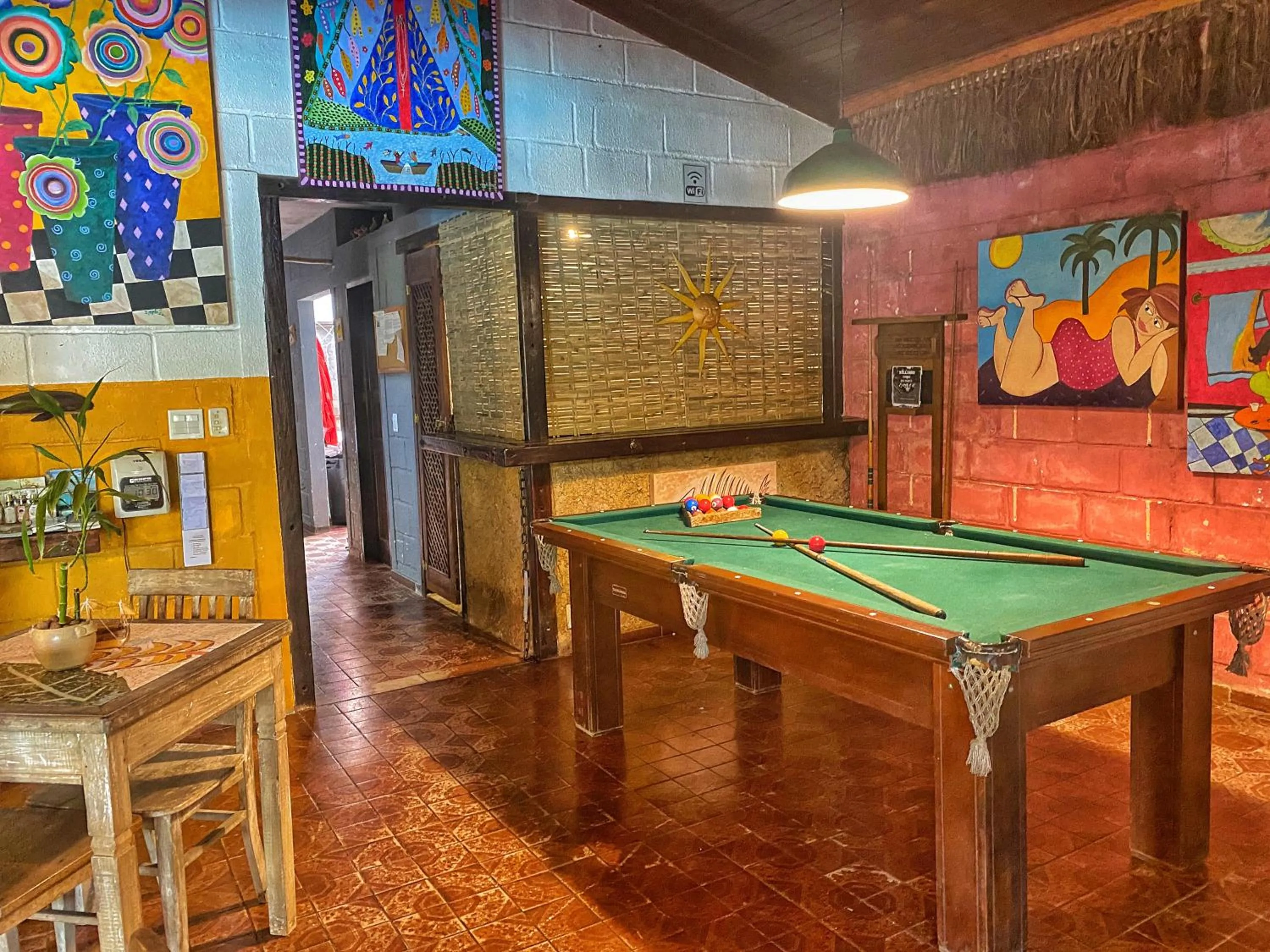 Billiard in Pousada Papaya Container