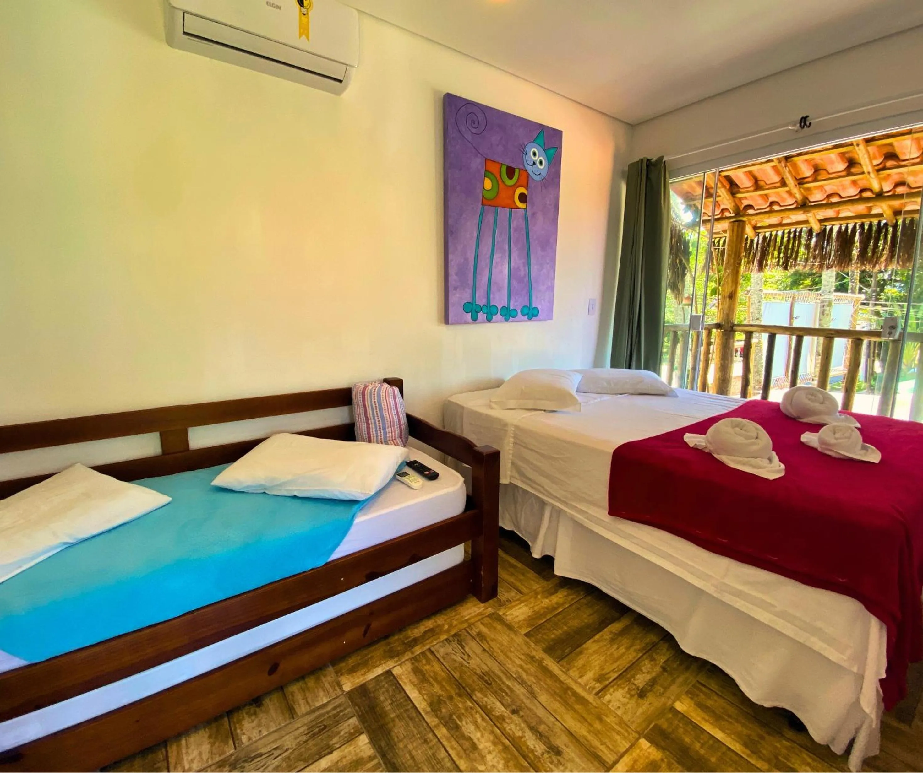 Bed in Pousada Papaya Container