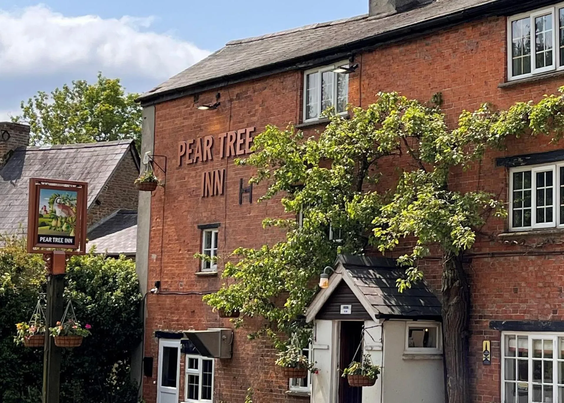 Facade/entrance in The Pear Tree