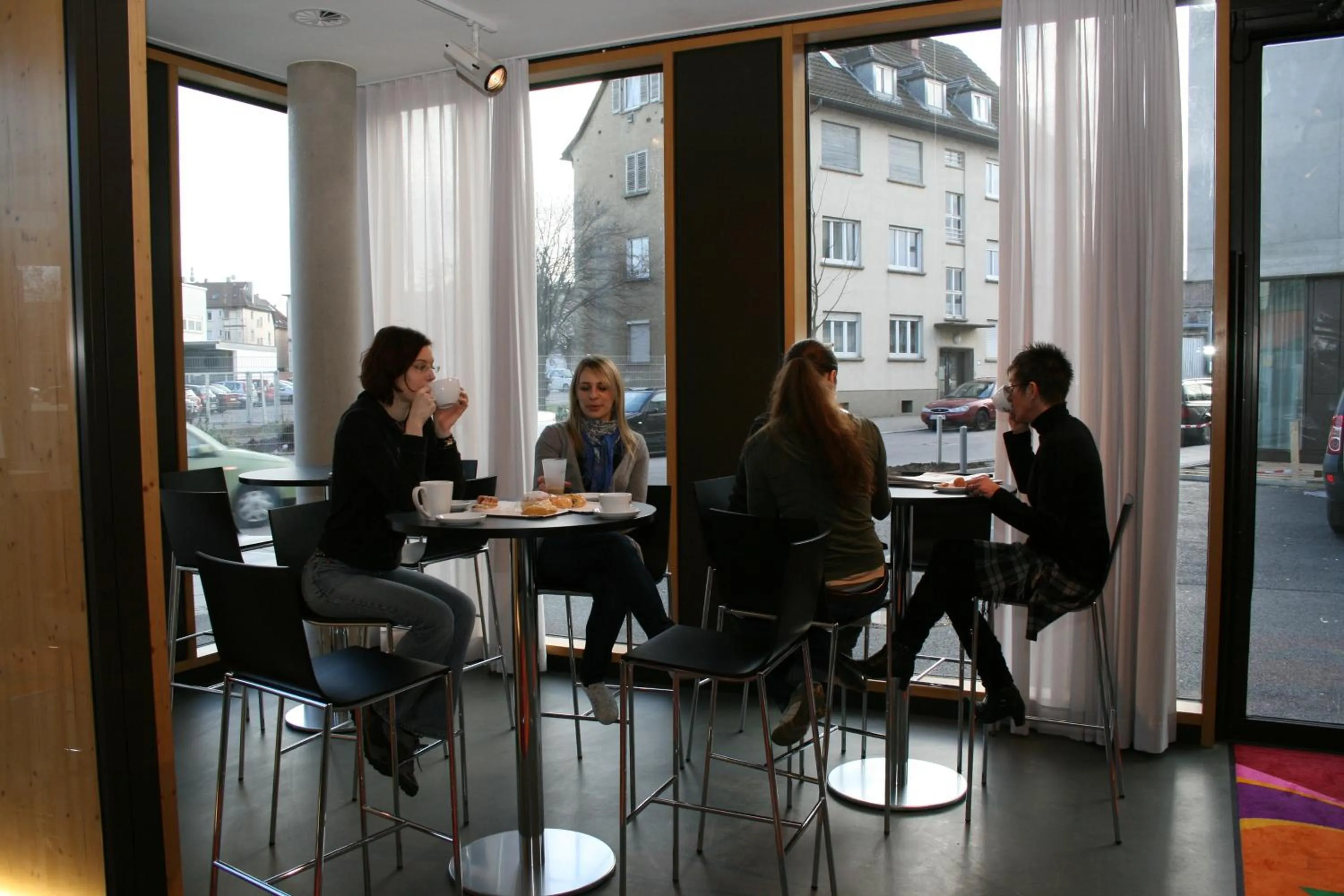 Restaurant/places to eat in Jugendherberge Stuttgart Neckarpark