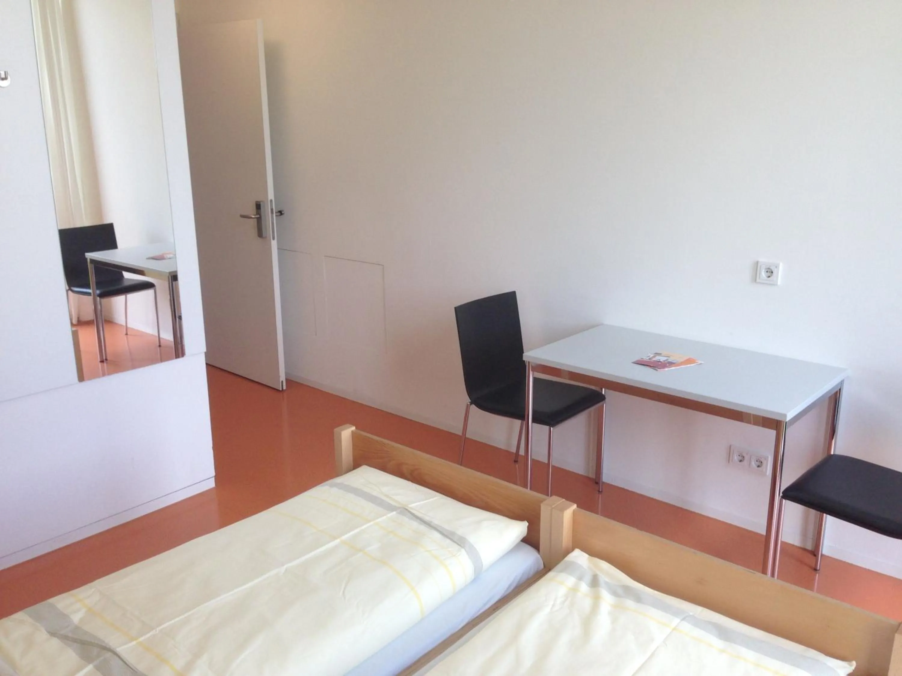 Decorative detail, Bed in Jugendherberge Stuttgart Neckarpark