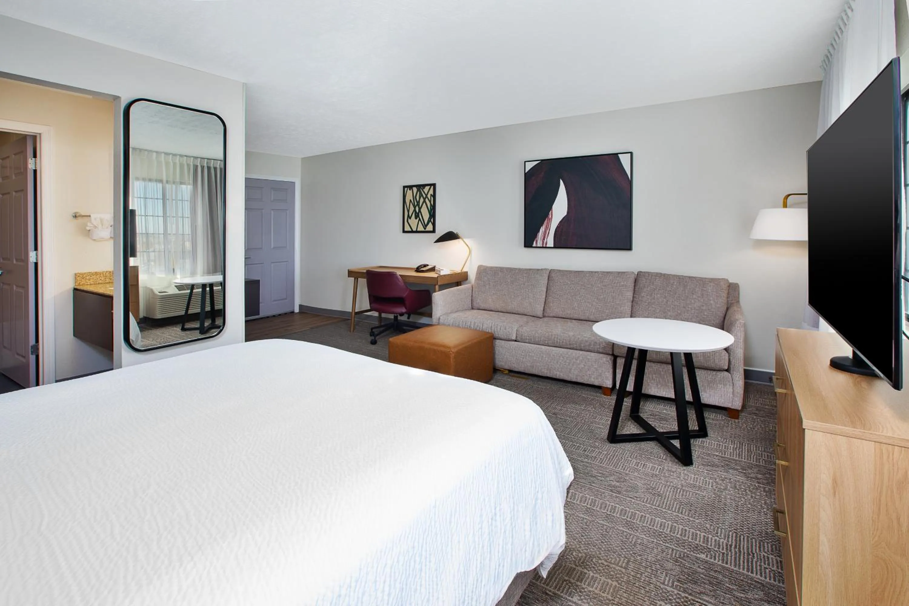 Bed in Staybridge Suites Lincoln North East by IHG
