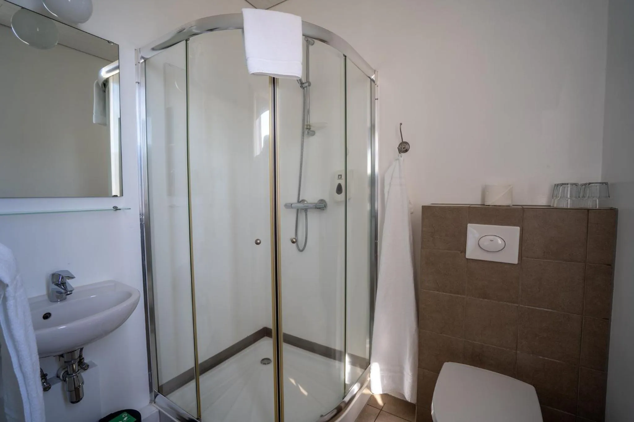 Bathroom in Hotel Post