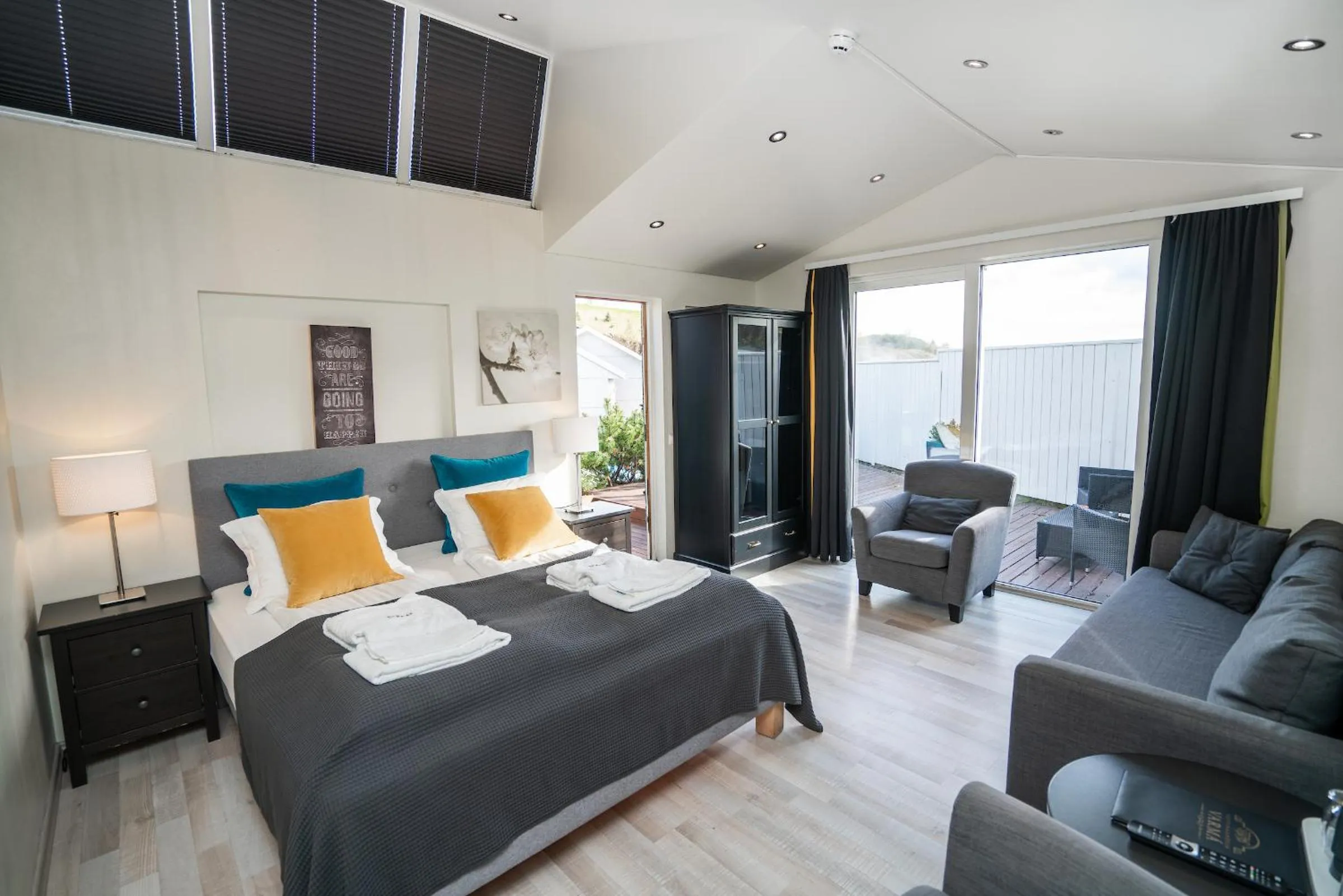 towels, Bed in Frost and Fire Hotel