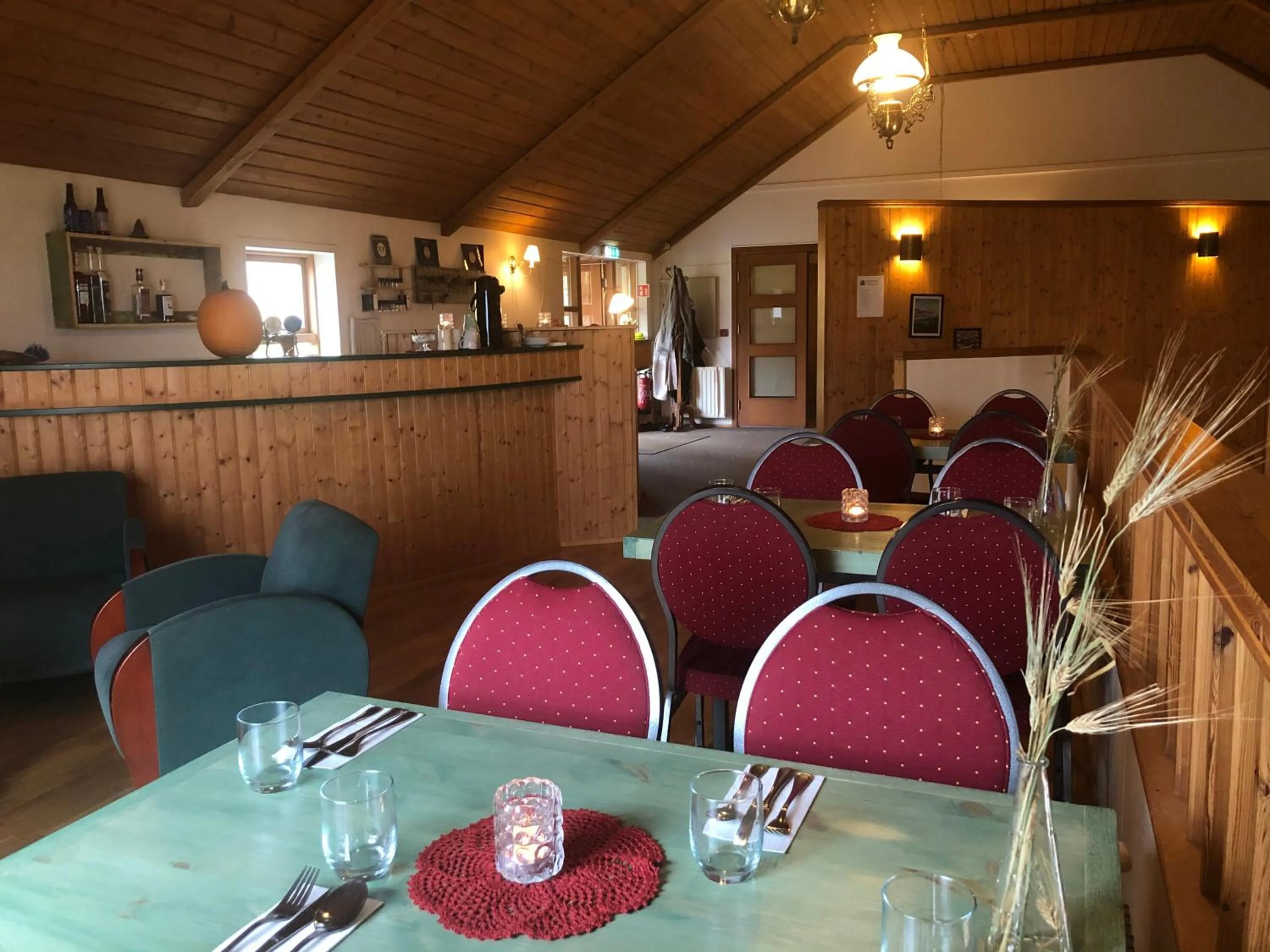 Lounge or bar in Lamb Inn Öngulsstadir