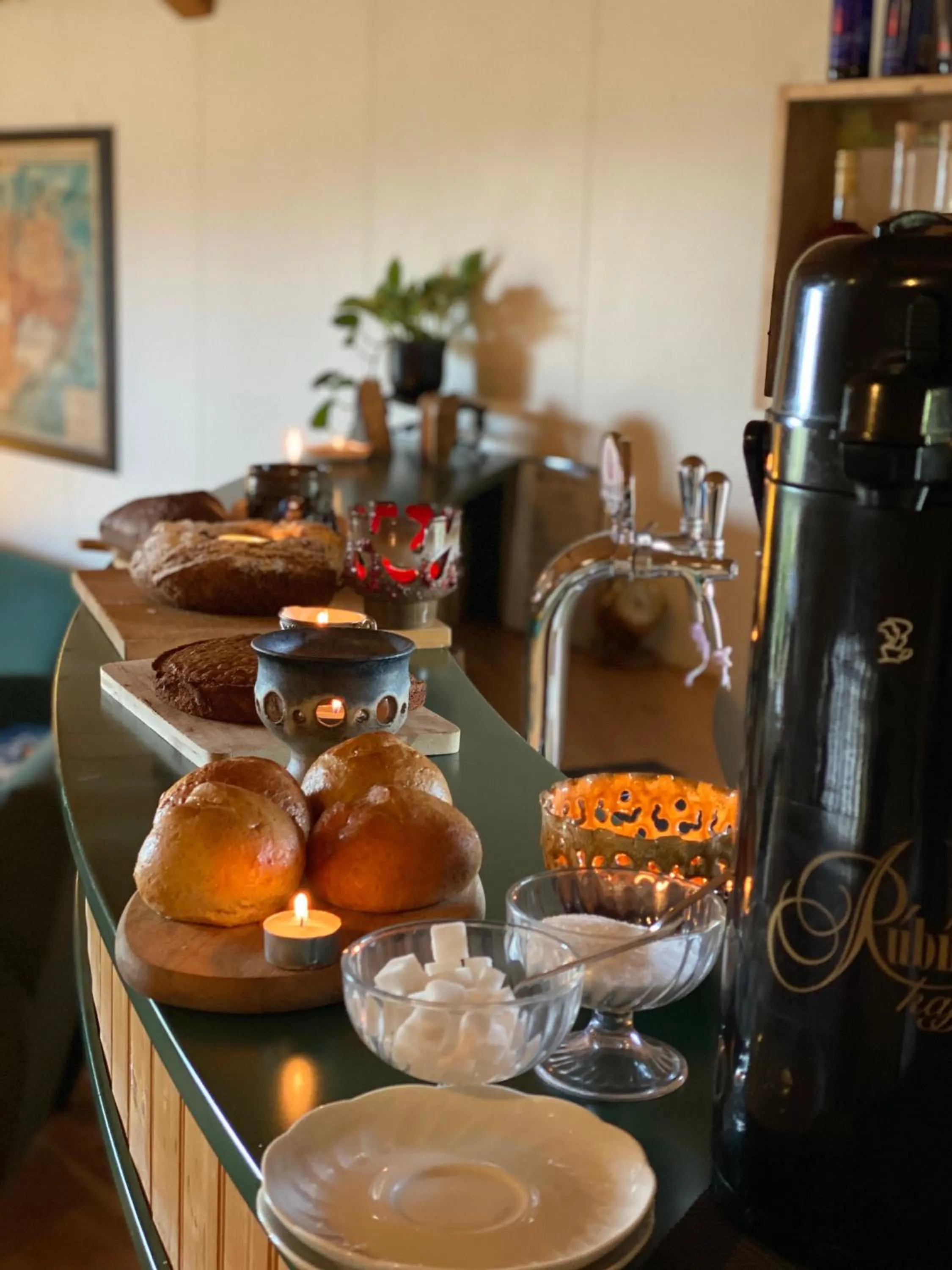 Restaurant/places to eat in Lamb Inn Öngulsstadir