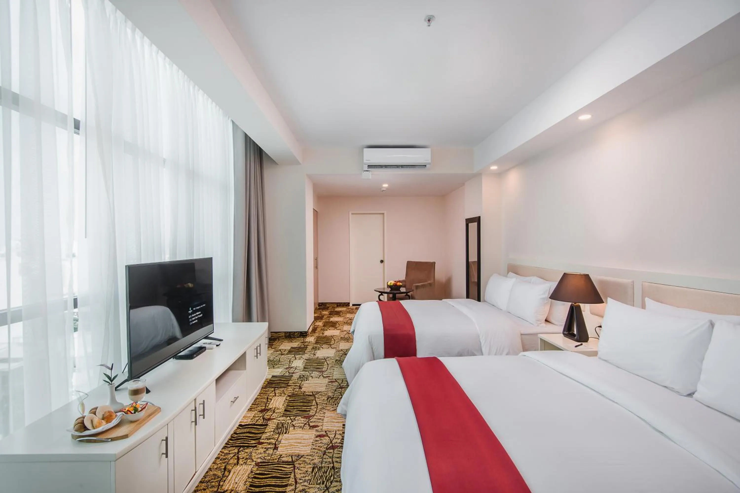 TV and multimedia, Bed in Nobility Grand Hotel