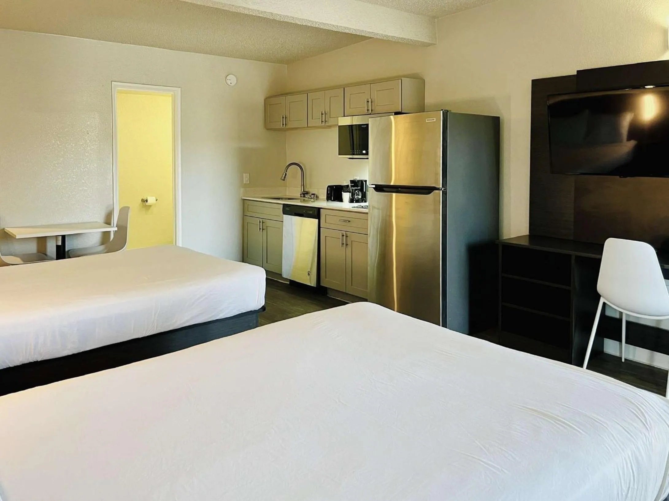 Bed in Studio 6 Sierra Vista, AZ Fort Huachuca