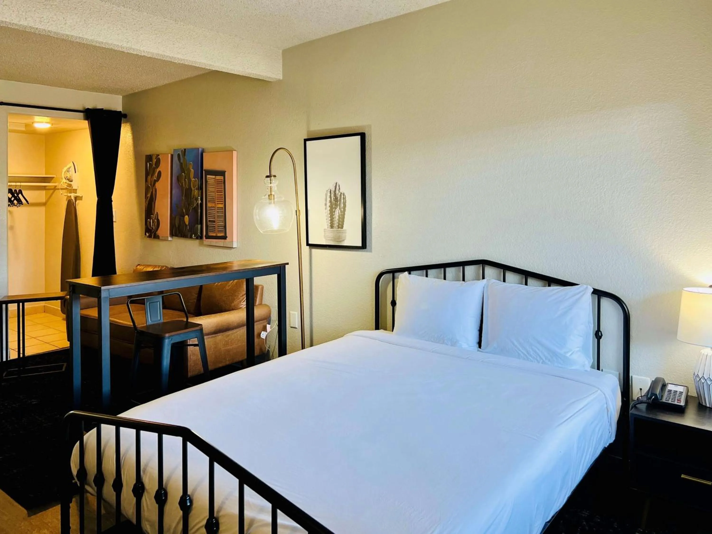 Bed in Studio 6 Sierra Vista, AZ Fort Huachuca