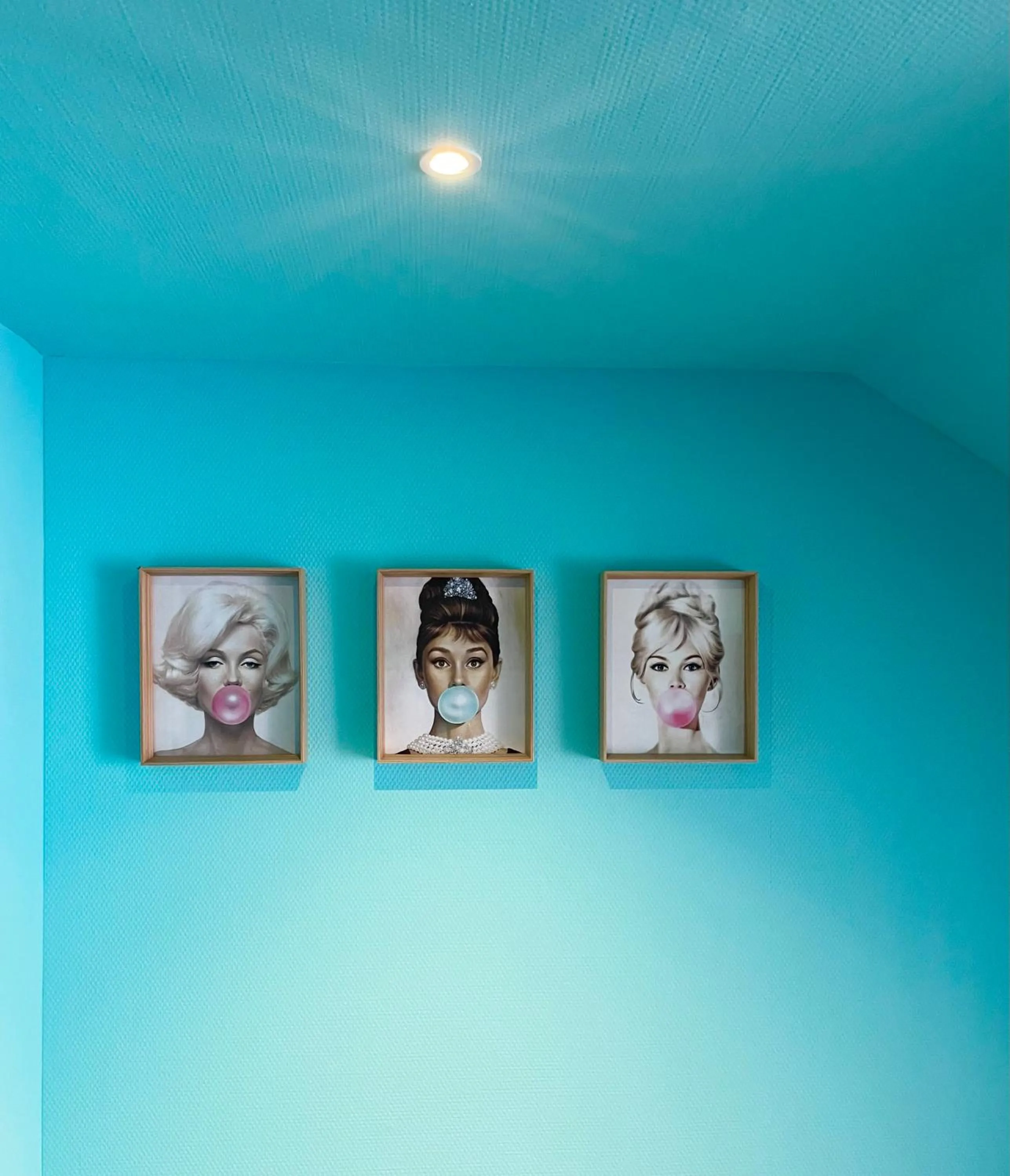 Photo of the whole room in Home 146