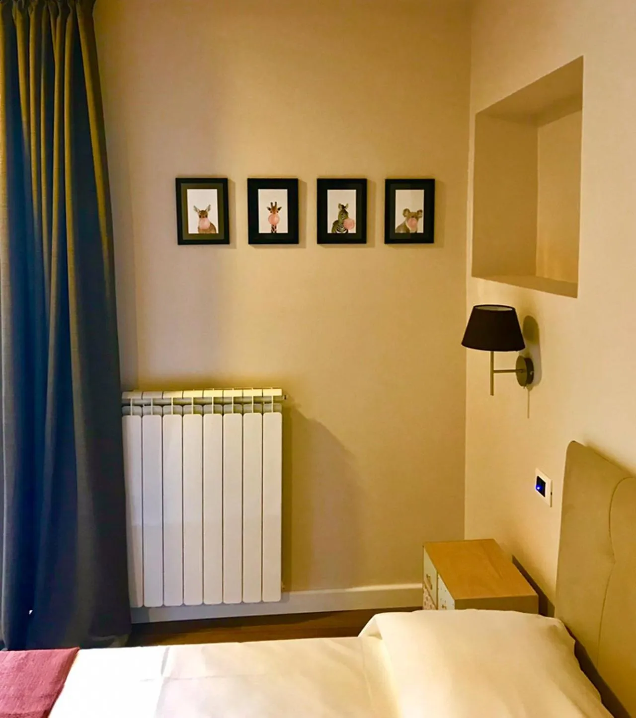 Decorative detail, Bed in Home 146