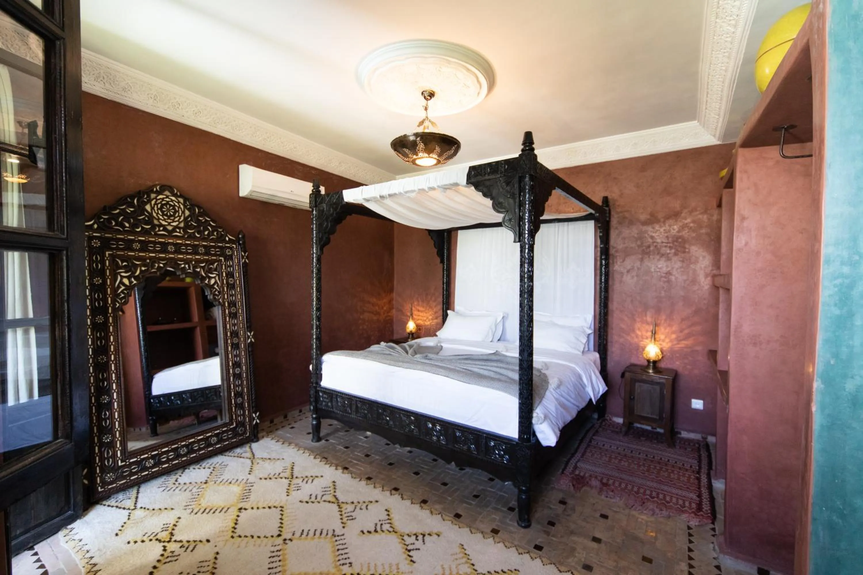 Bed in Riad Mur Akush