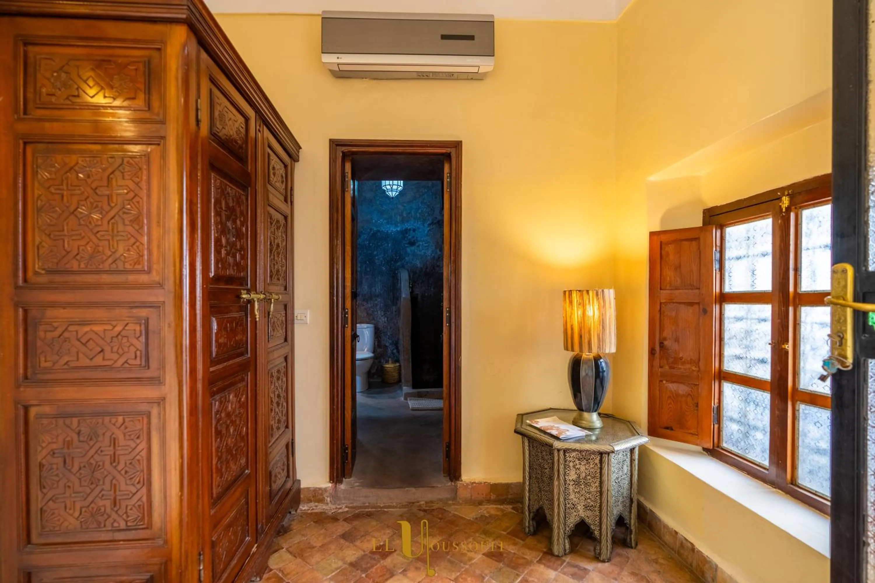 wardrobe in Riad El Youssoufi