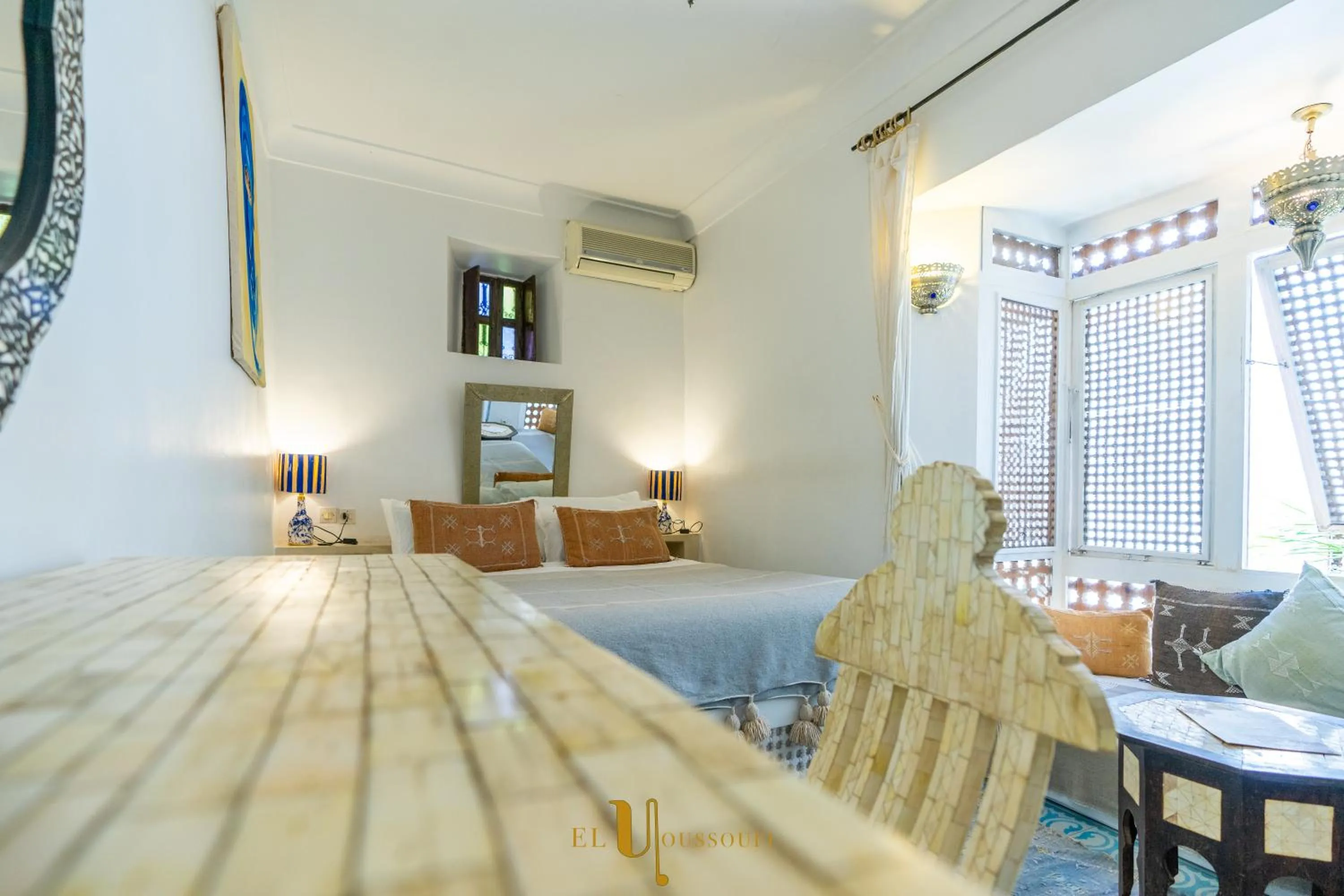 Photo of the whole room, Bed in Riad El Youssoufi