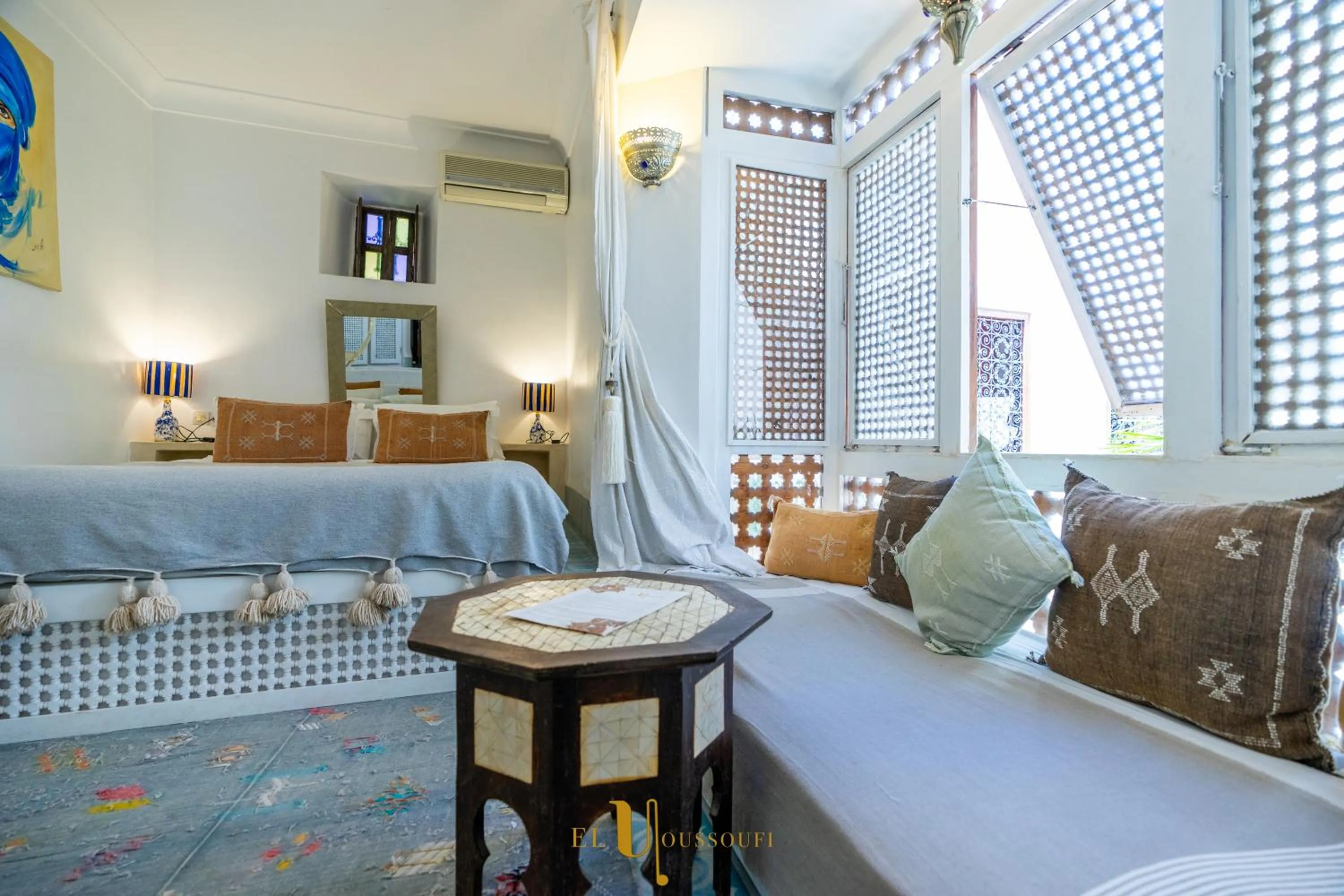 Photo of the whole room, Bed in Riad El Youssoufi