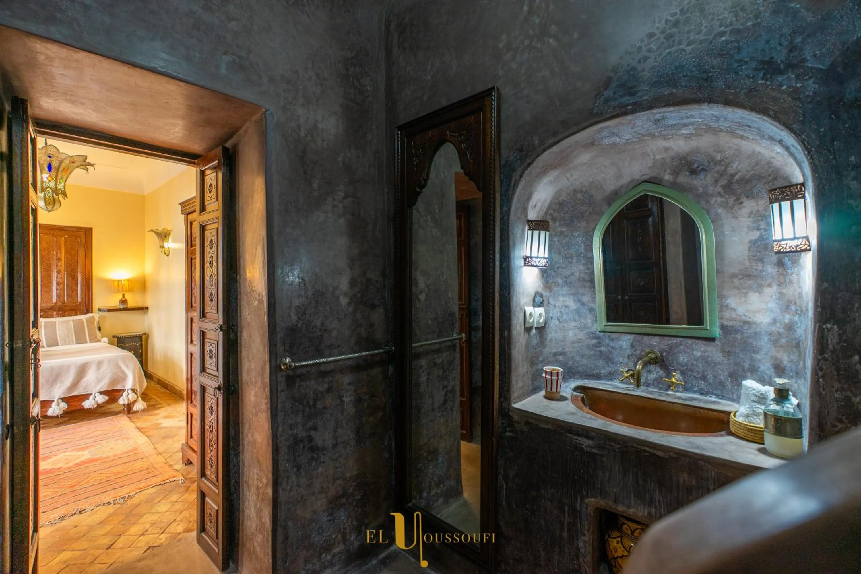 Bathroom, Bed in Riad El Youssoufi