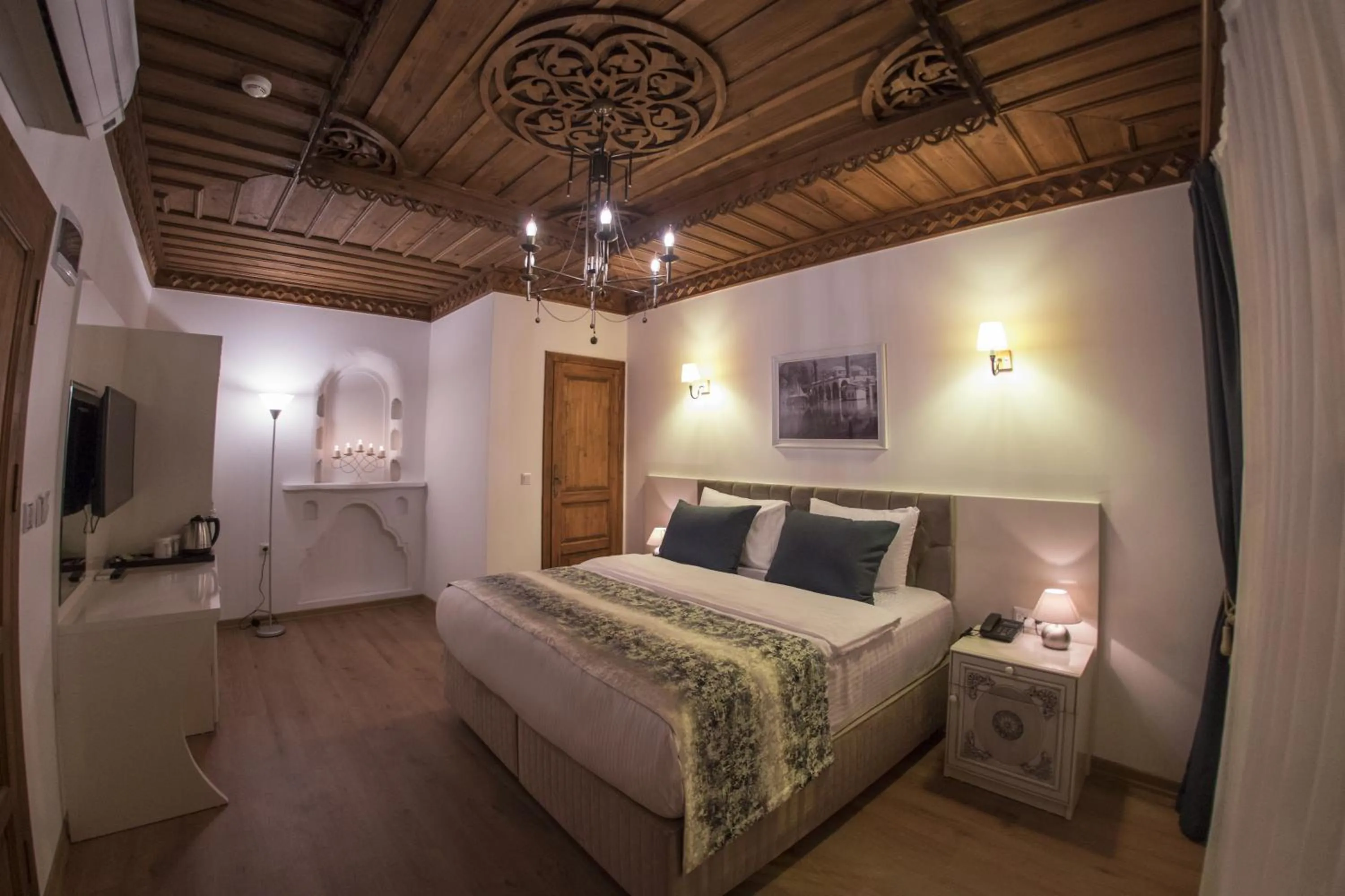 Photo of the whole room, Bed in BAYEZİD HAN KONAK