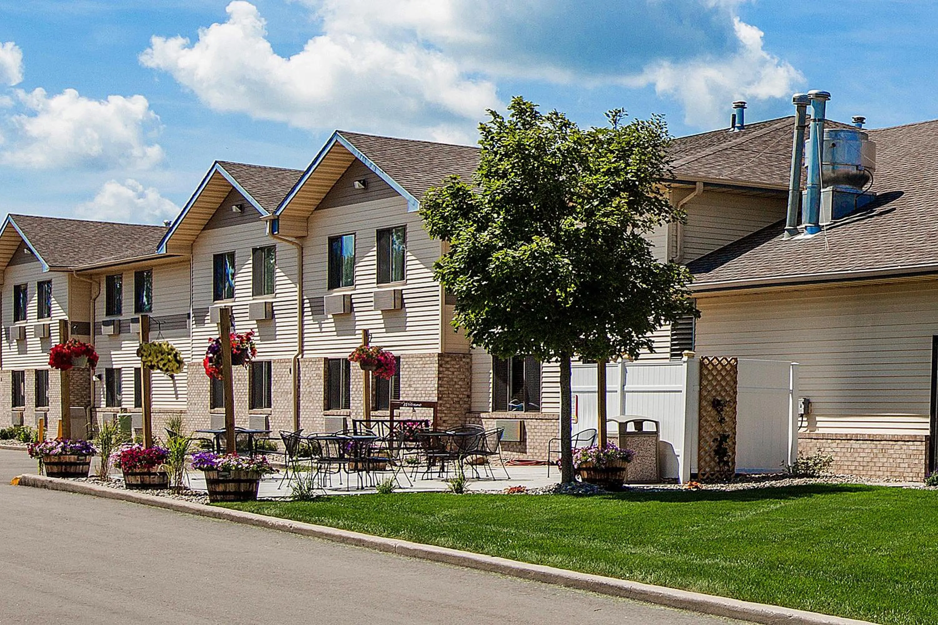 Patio in Super 8 by Wyndham Brookings