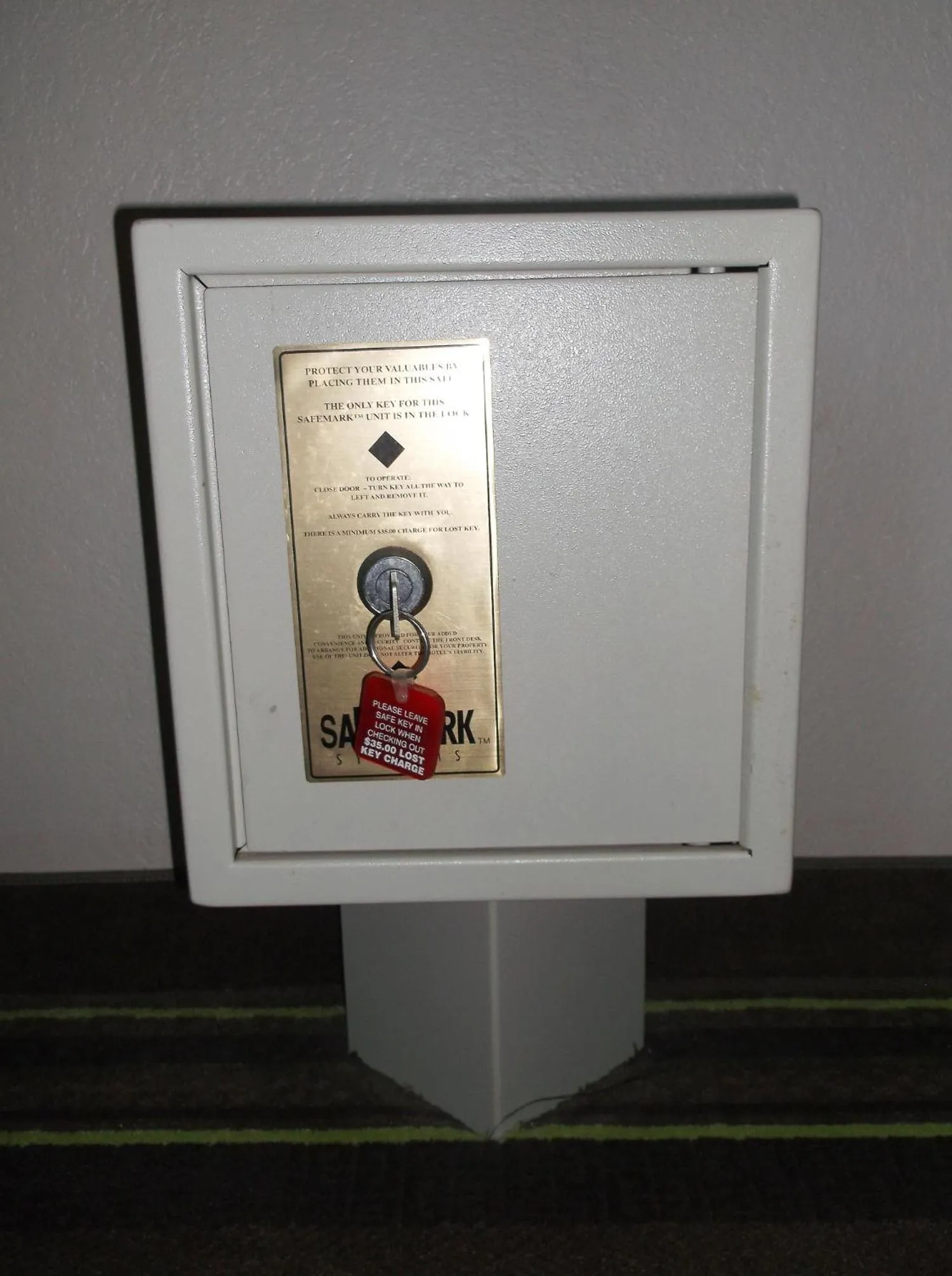 Super 8 by Wyndham Brookings