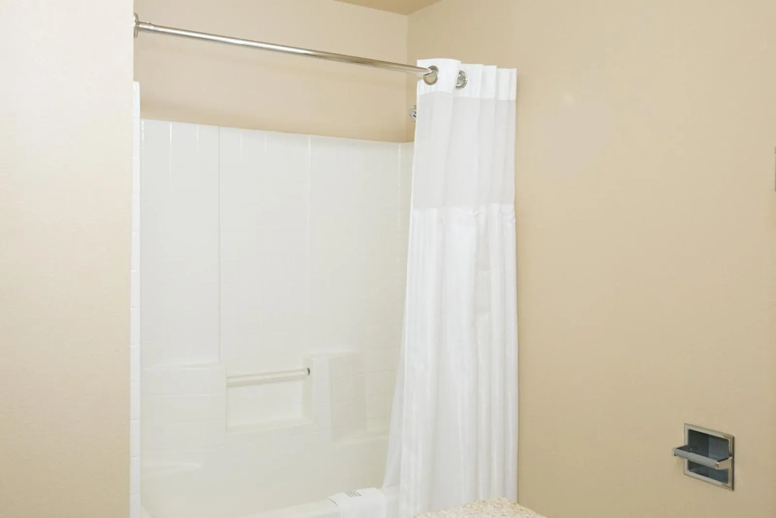 Bathroom in Red Lion Inn & Suites McMinnville