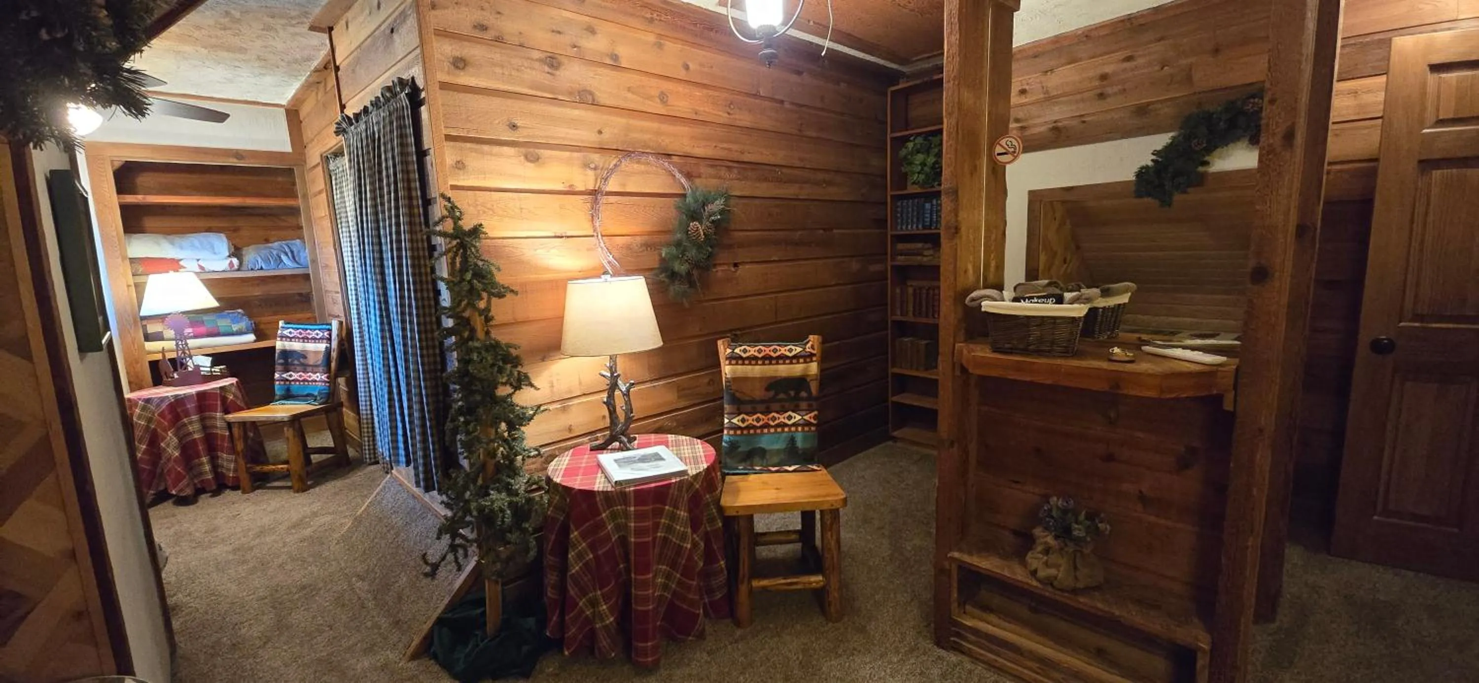 Photo of the whole room in Rocky Ridge Country Lodge